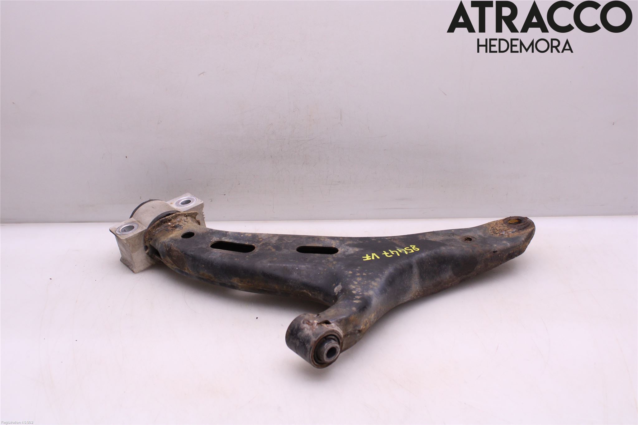 Subaru OUTBACK 15-20 Bärarm Fram Undre Vä