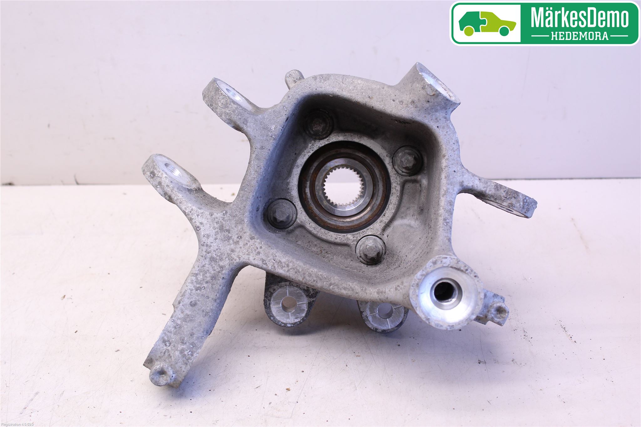 BMW 5 F10/F11/F18 09-17 Hjullagerhus-Spindel Hö B
