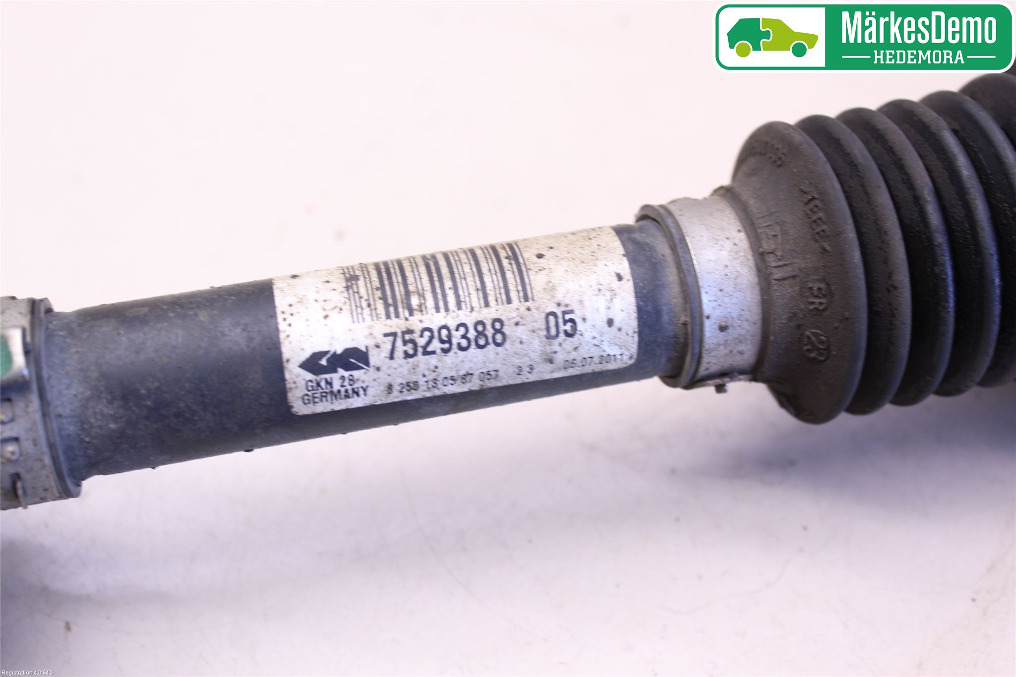 BMW 3 E90/91 SED/TOU 05-12 Drivaxel Fram Vänster