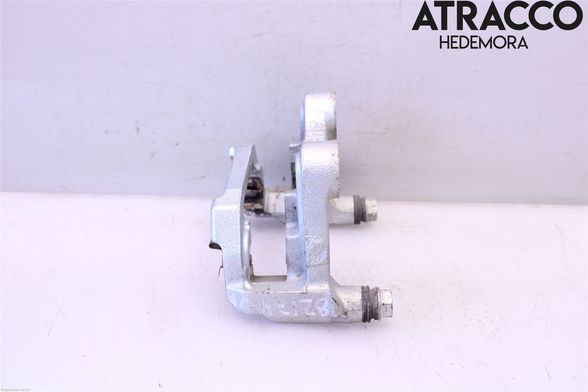 Toyota RAV4 19- Bromsokshållare