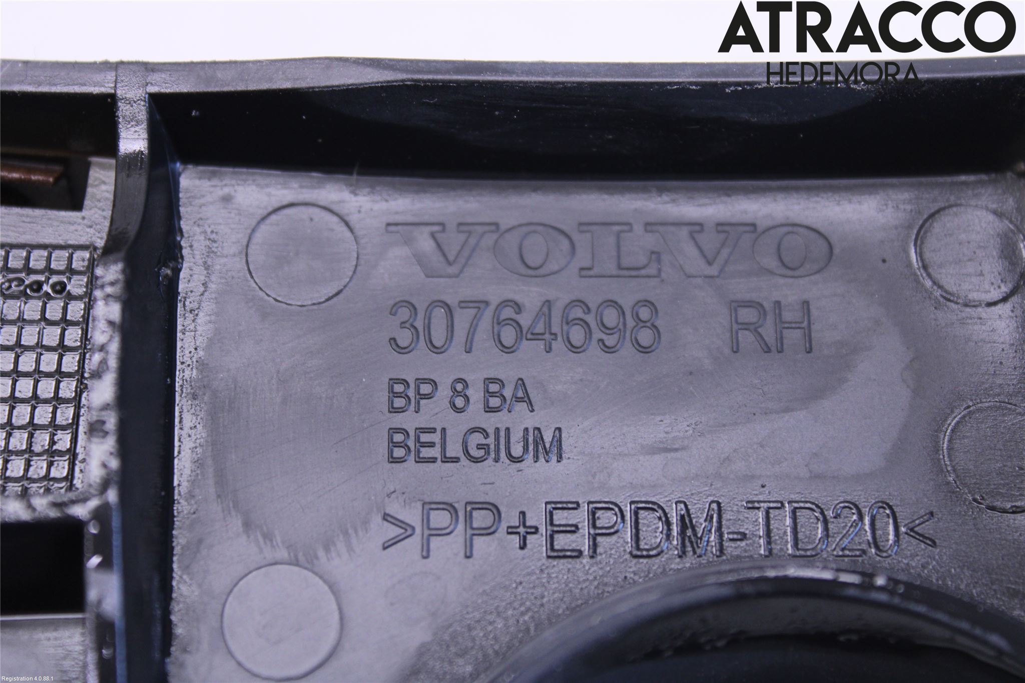 Volvo XC60 09-13 Stötfångarfäste Bak Hö
