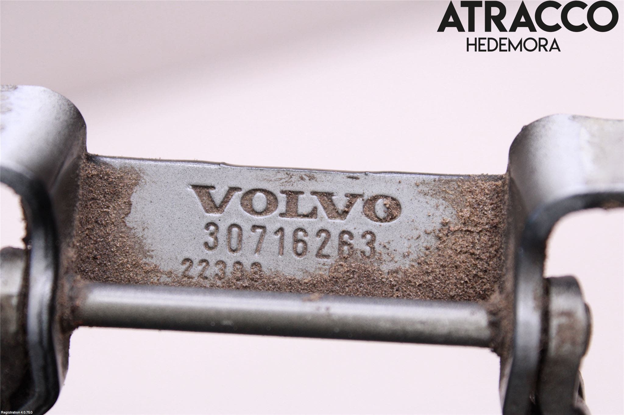 Volvo V50 08-12 Bakluckegångjärn Hö