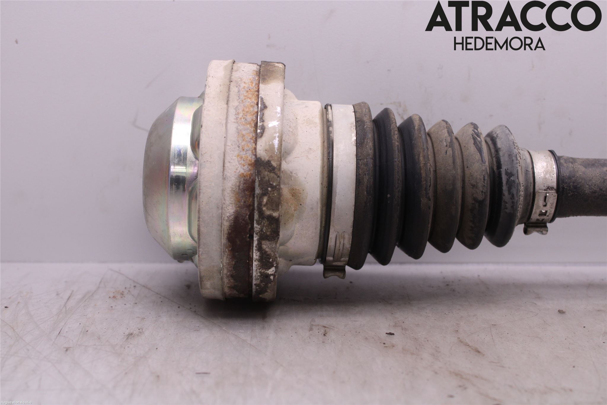 Volkswagen VW CADDY 16-20 Drivaxel Fram Vänster