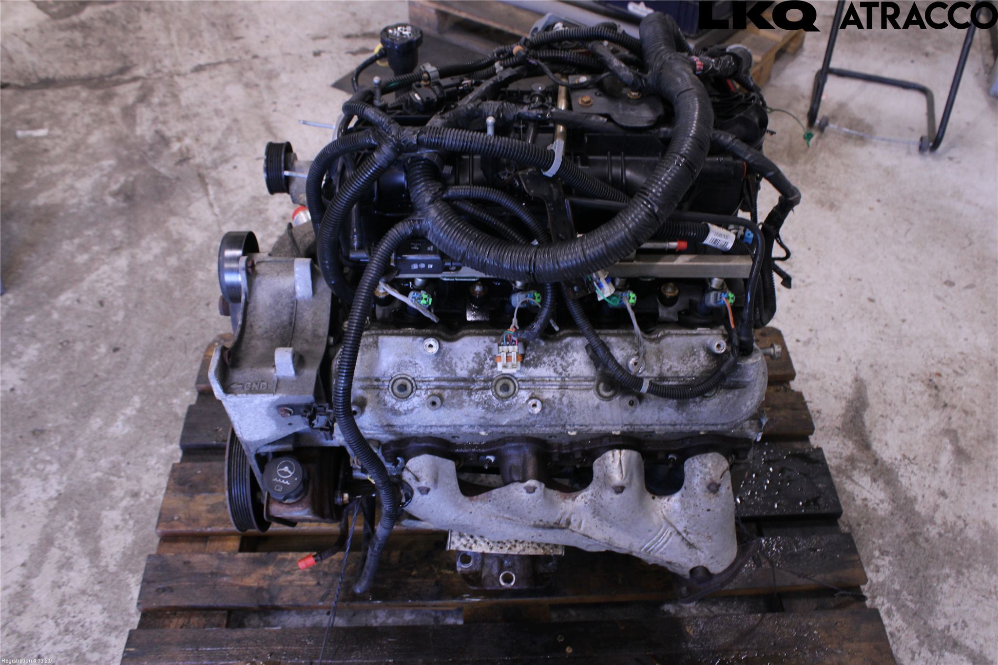 Chevrolet SUBURBAN Motor Bensin