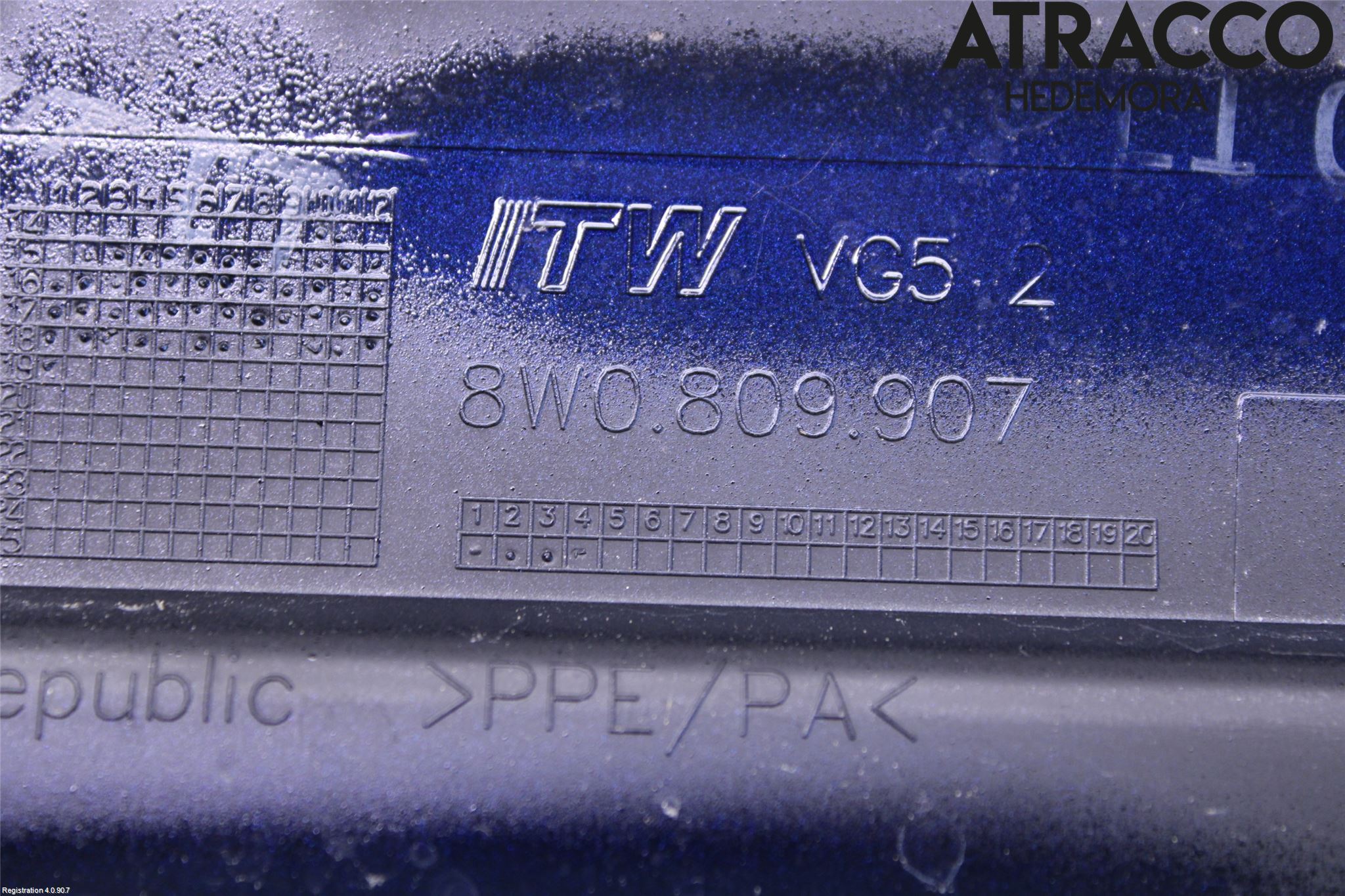 Audi A4/S4 B9 20- Tanklucka