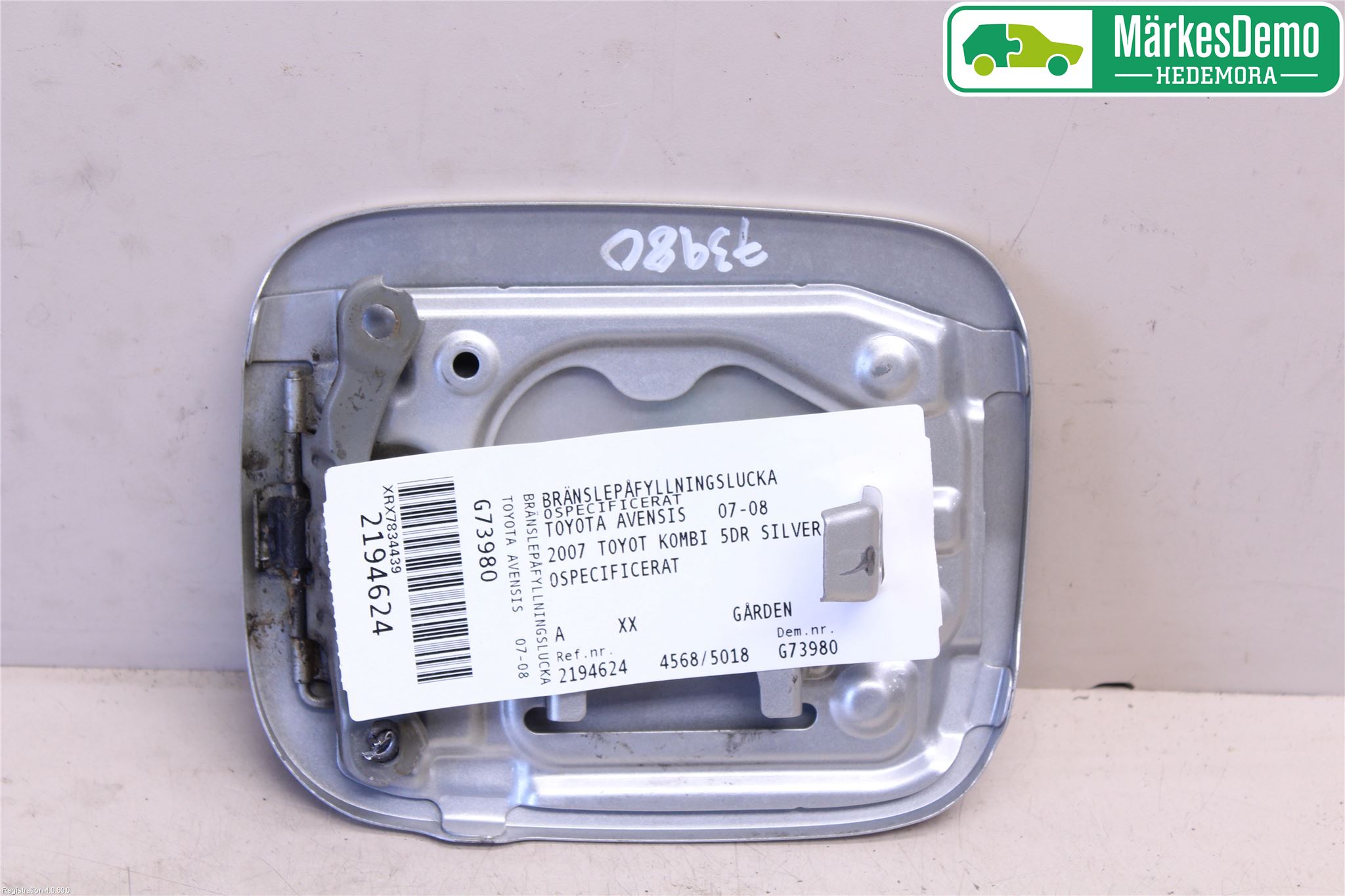 Toyota AVENSIS 07-08 Tanklucka
