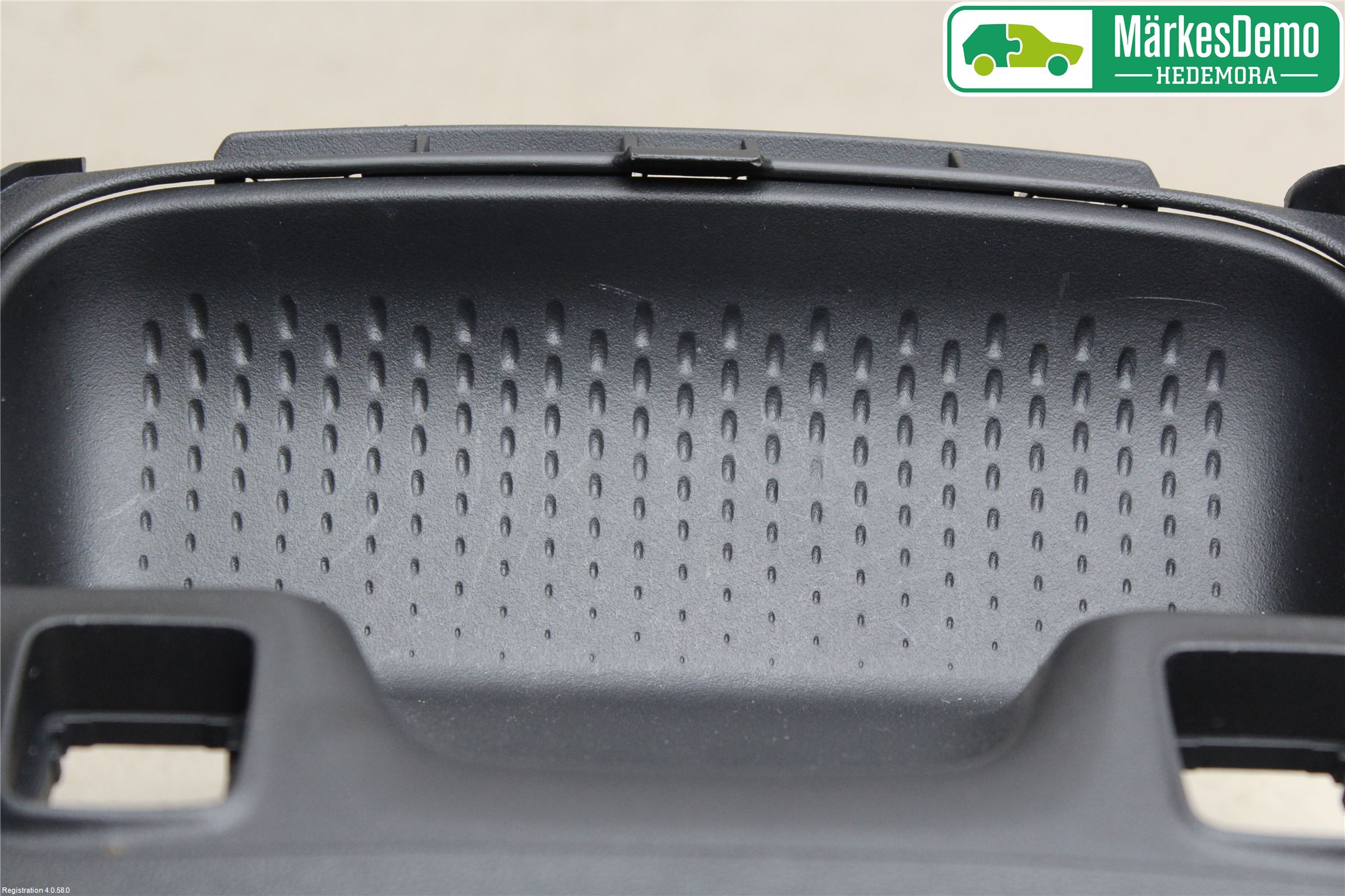 Toyota COROLLA 19- Instrumentkonsoll Mitt