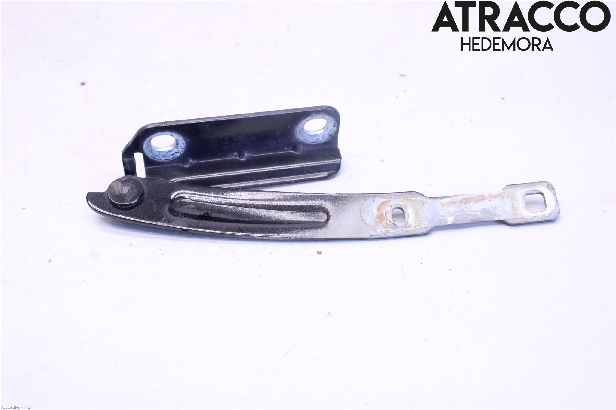 Dacia DUSTER 10-17 Huvgångjärn