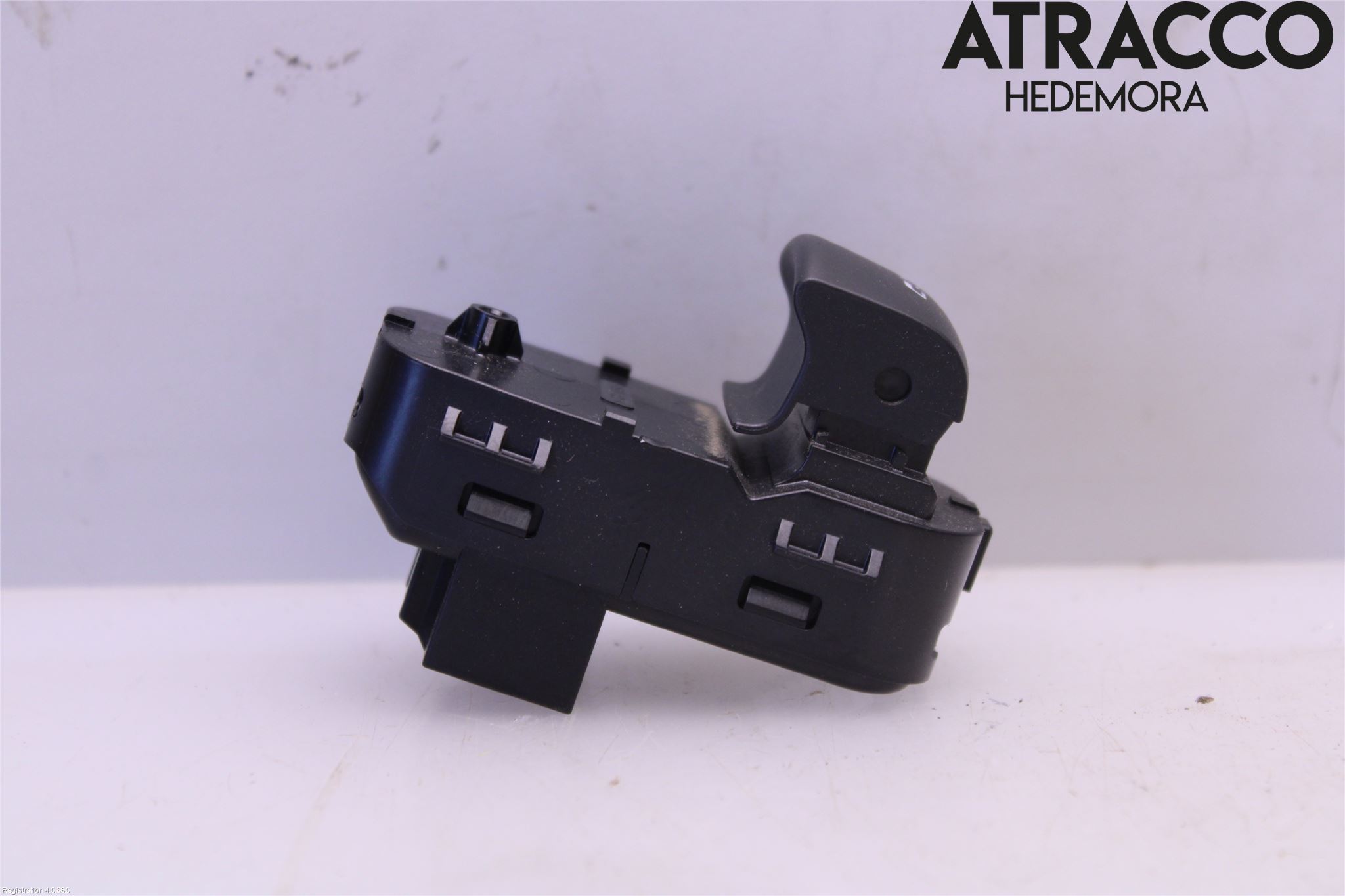 Opel INSIGNIA 17- Strömställare Elhiss