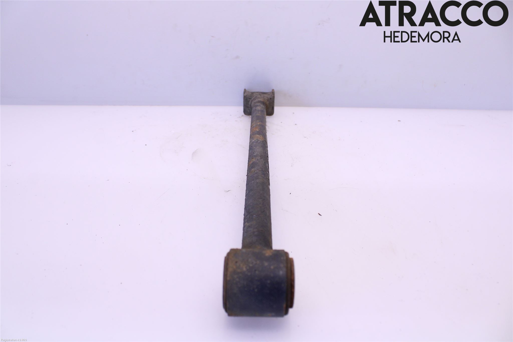 Dacia DUSTER 10-17 Bärarm Bak Vänster