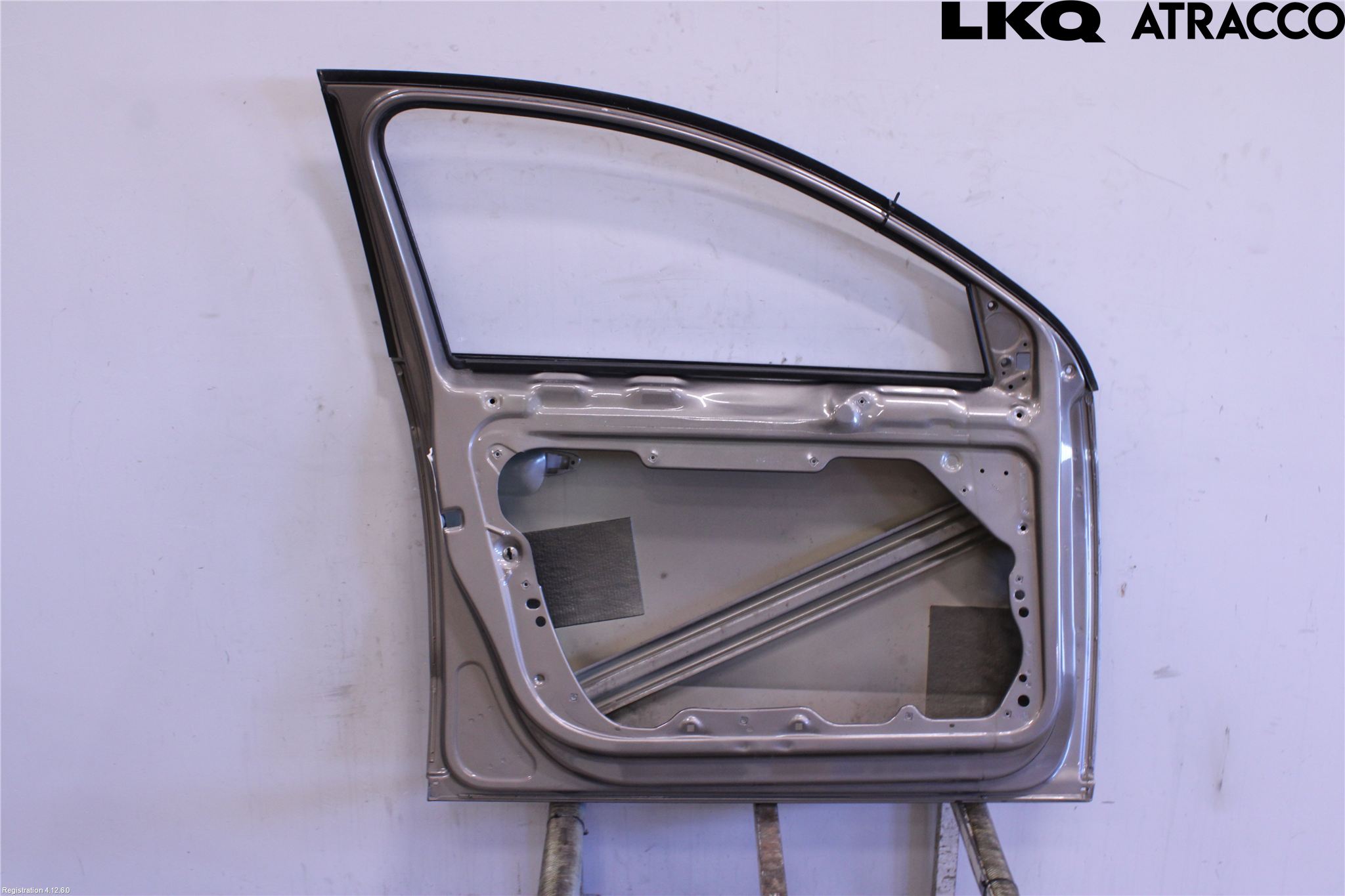 Volkswagen VW PASSAT 11-14 Dörr Fram Vänster