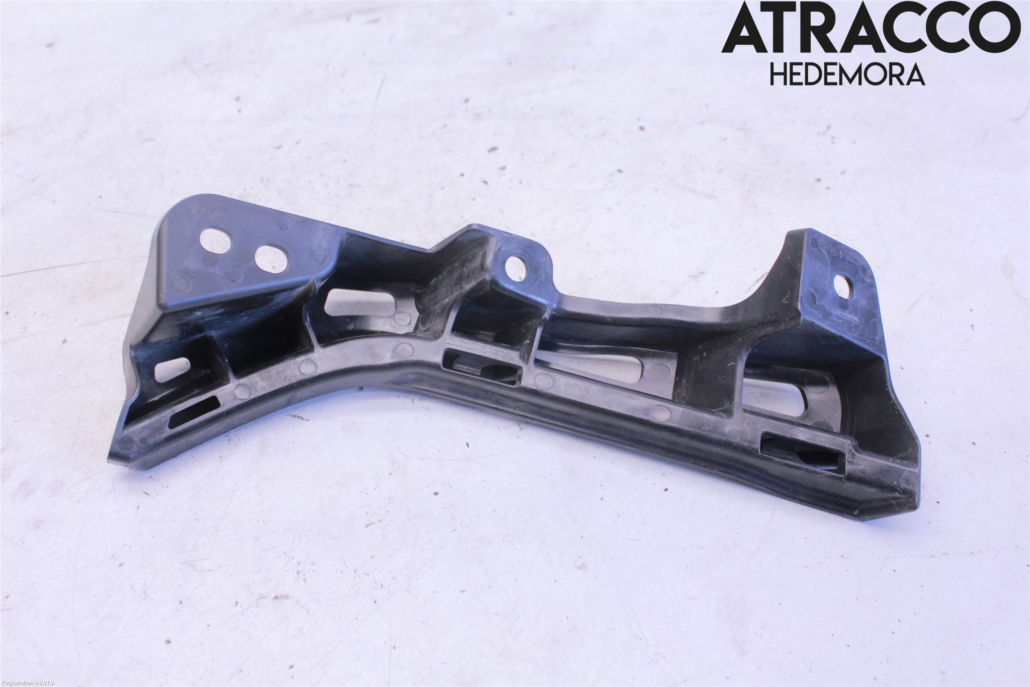 Suzuki SWIFT 17-24 Stötfångarfäste Fram Hö