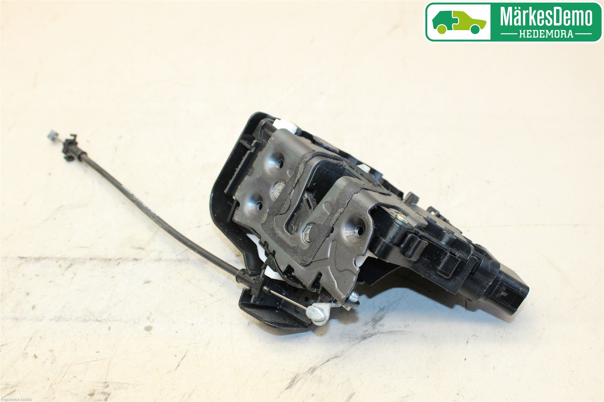 Ford FOCUS C-MAX I 03-06 Låskista-Dörrlås