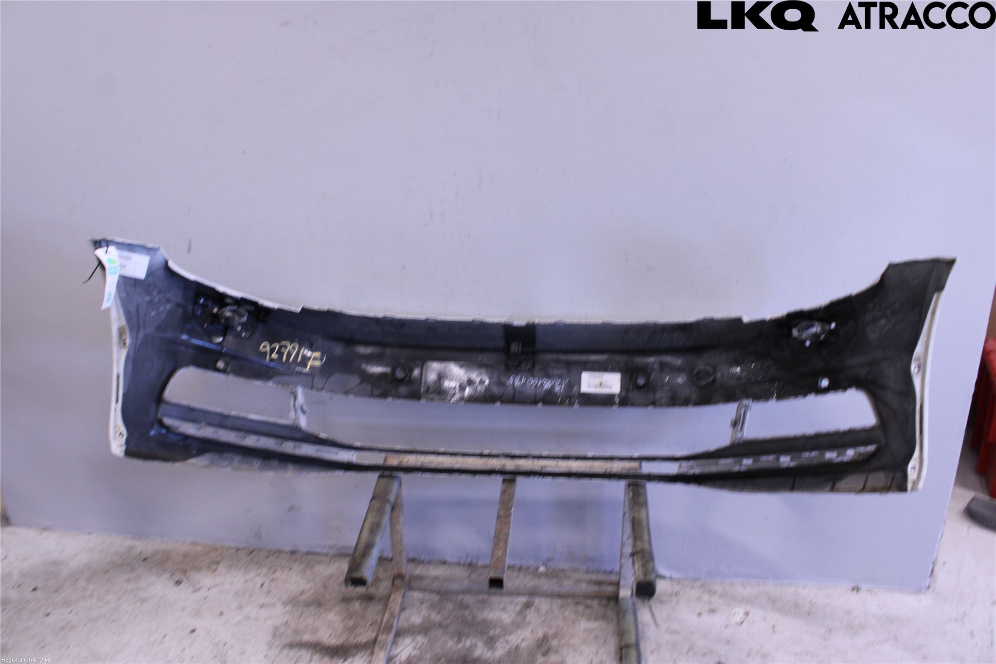 Volkswagen VW TOURAN 16- Stötfångarbeklädnad Fram