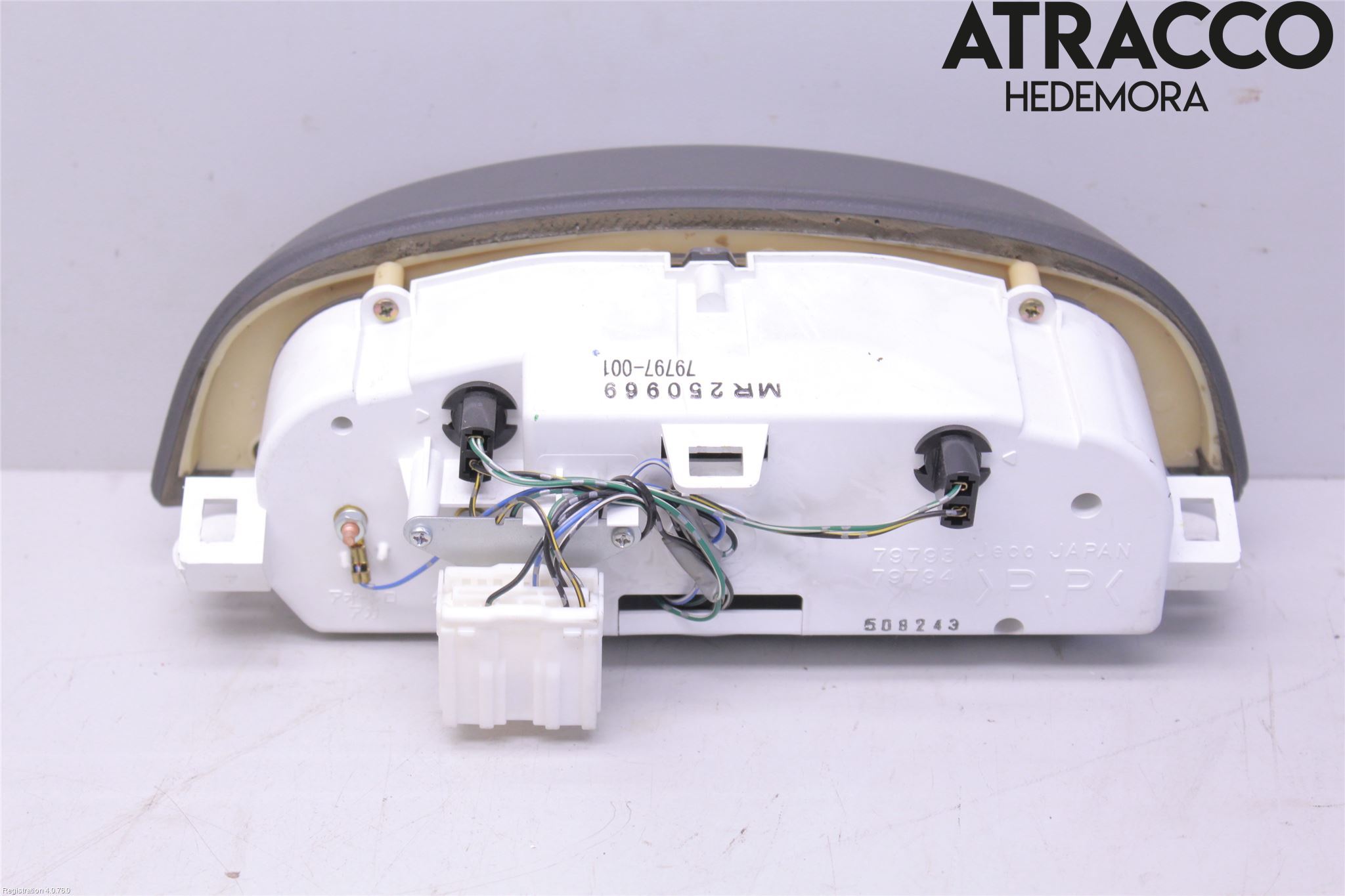 Mitsubishi L200   96-06 Instrument Lutningsindikator