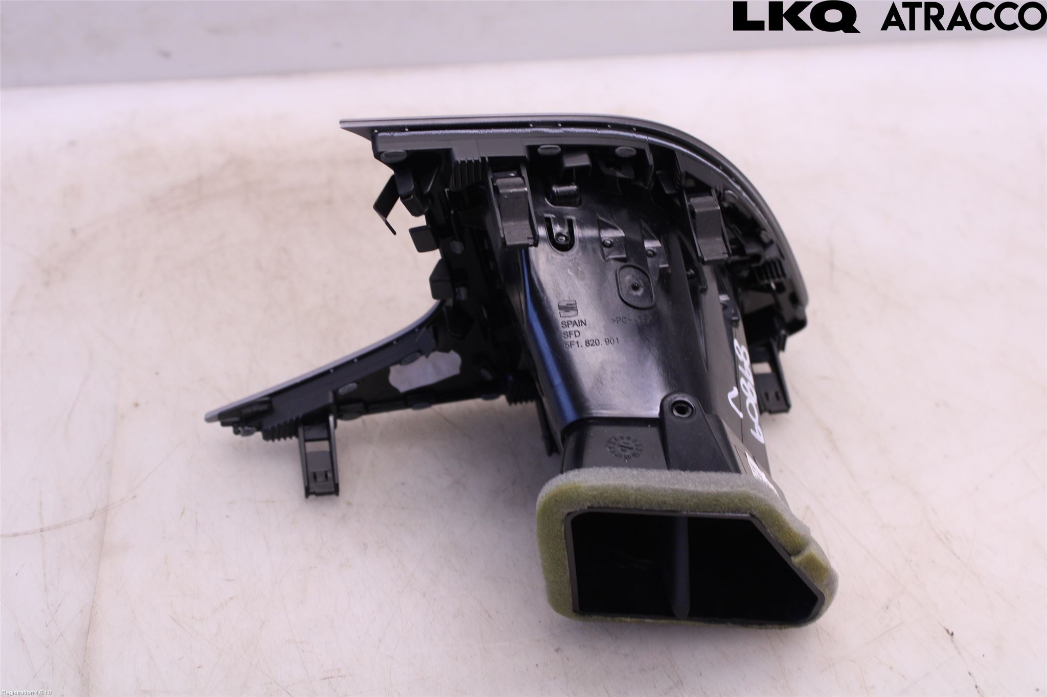 Seat LEON 13-20 Defrosterkanal-Munstycke