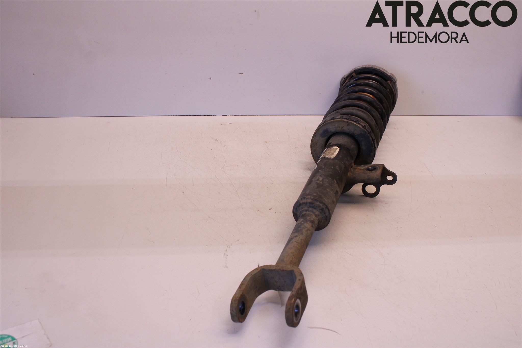 BMW 5 F10/F11/F18 09-17 Fjäderben Fram Vänster