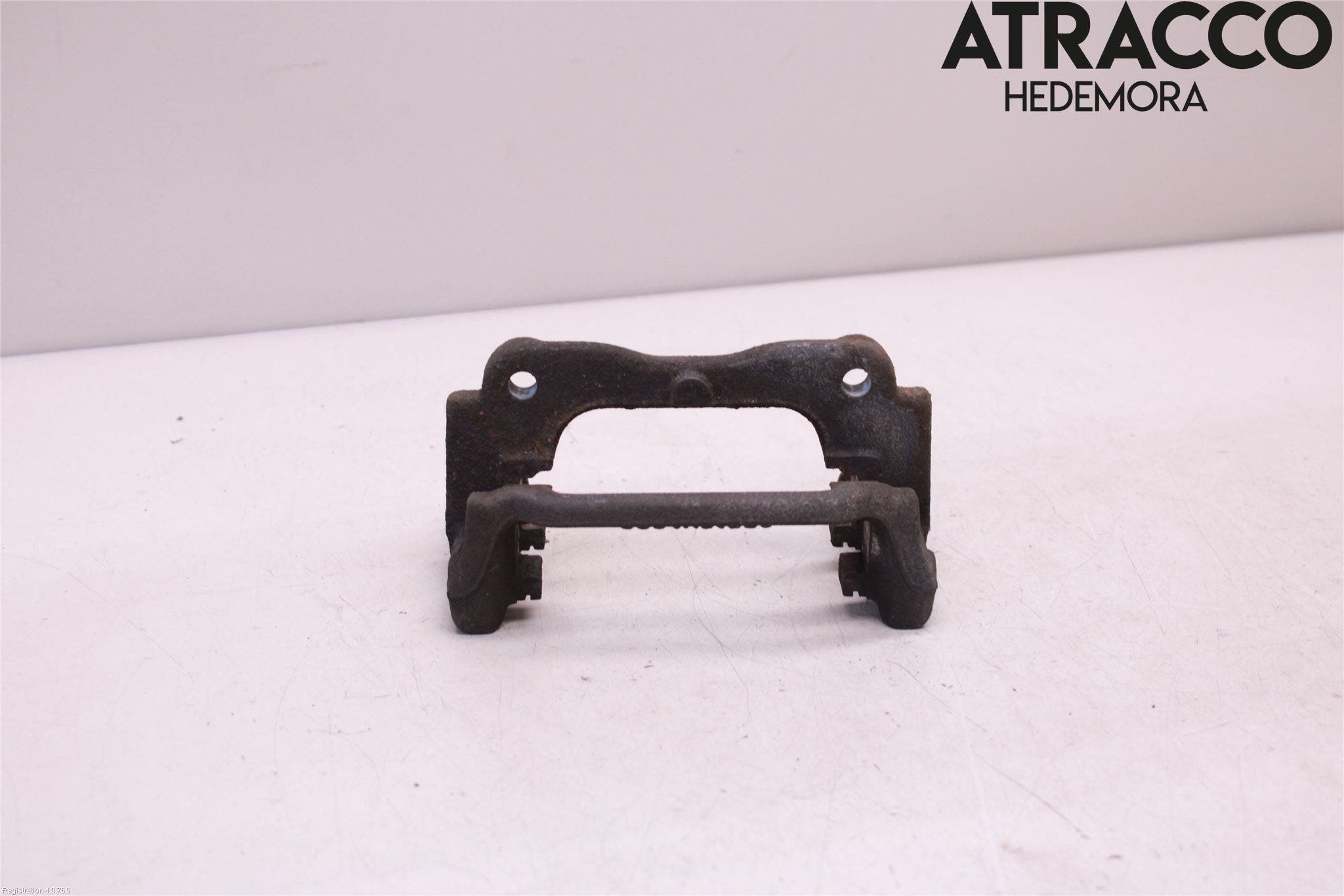 Toyota AVENSIS 03-06 Bromsokshållare