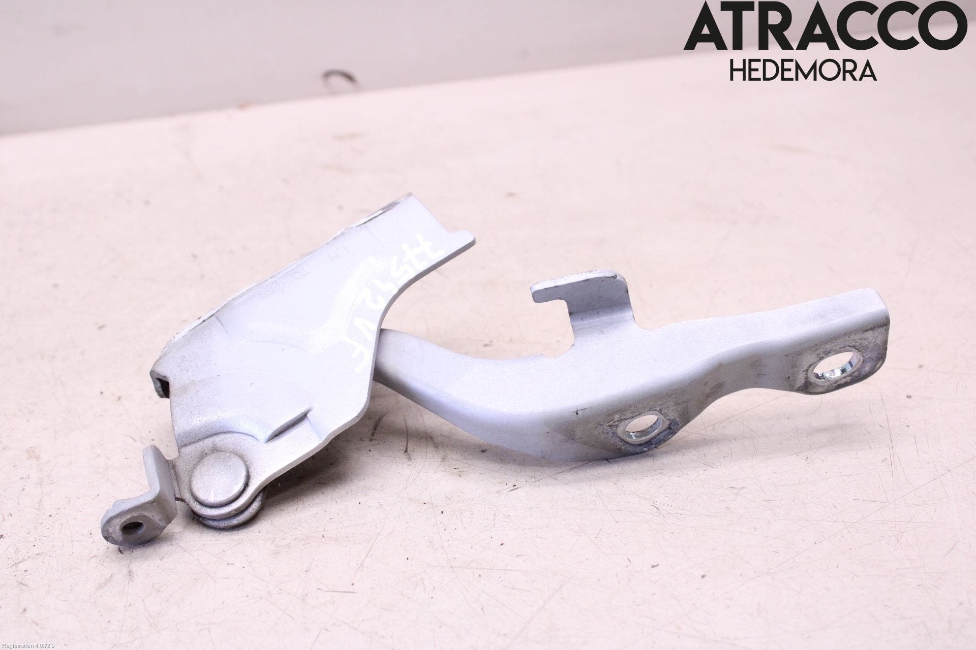 Hyundai H-1/STAREX 08-21 Huvgångjärn