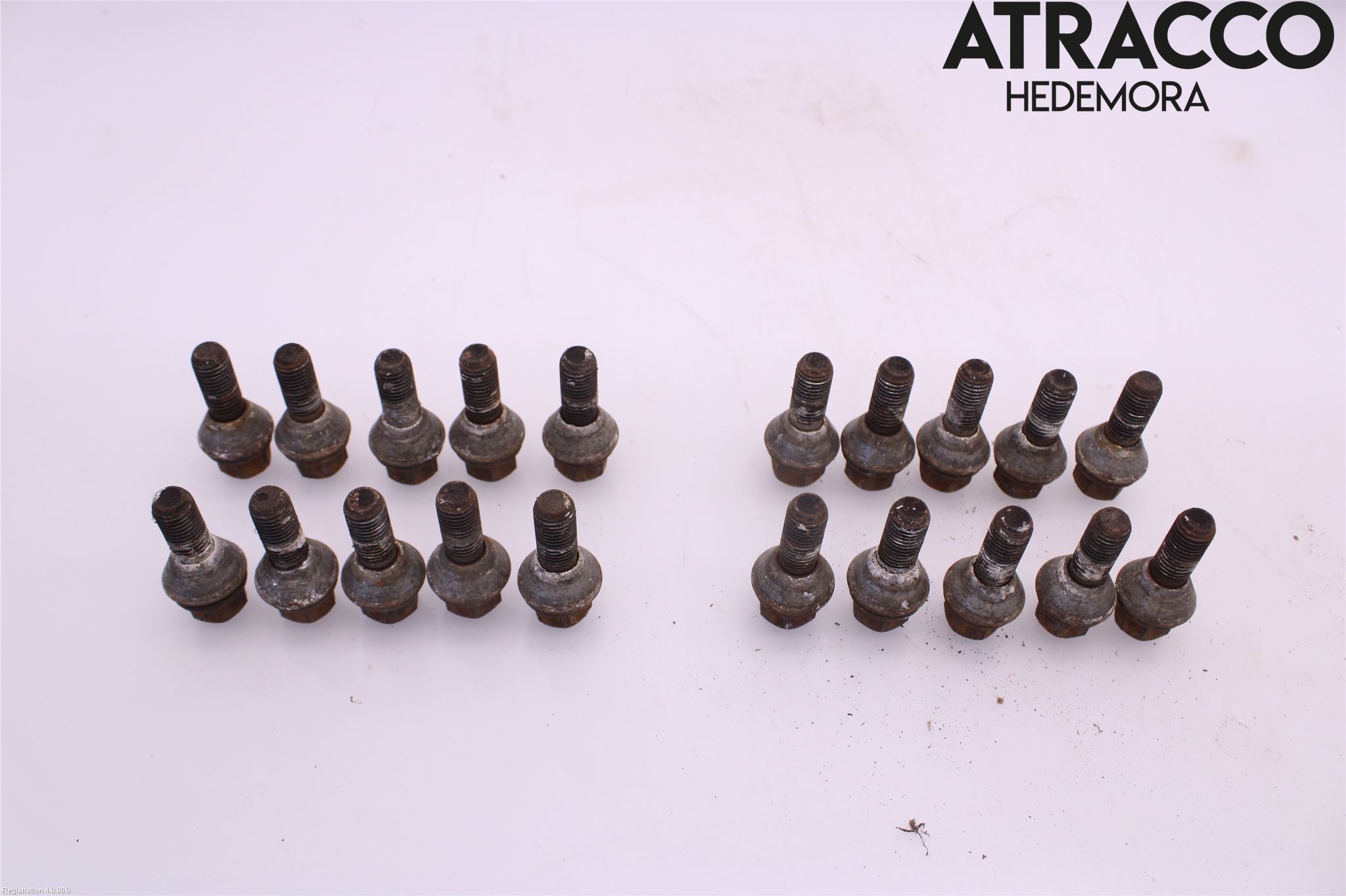 Saab 9-3 VER2/VER3 08-15 Hjulmutter-Bult-Sats