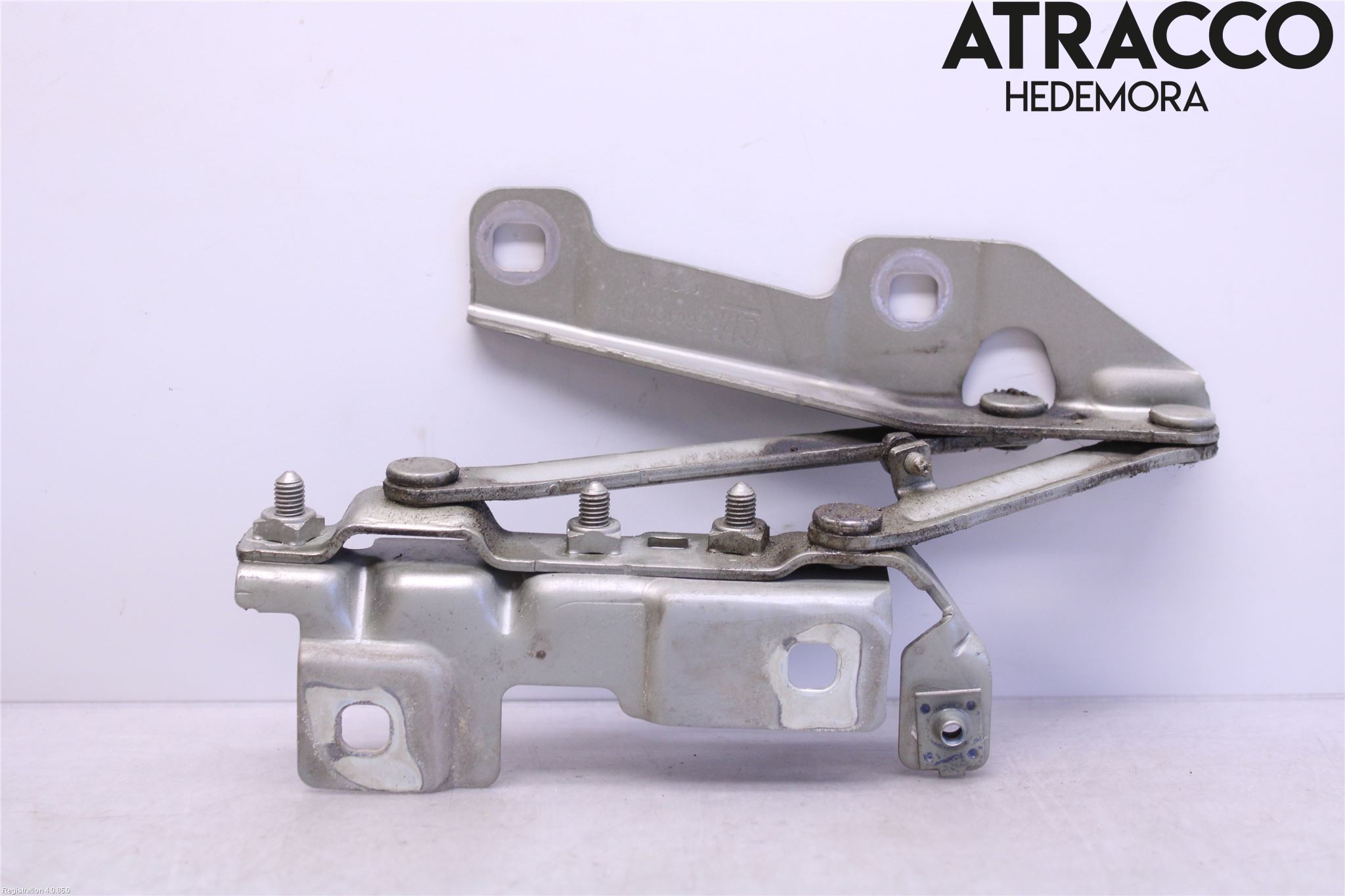 Opel INSIGNIA 09-16 Huvgångjärn