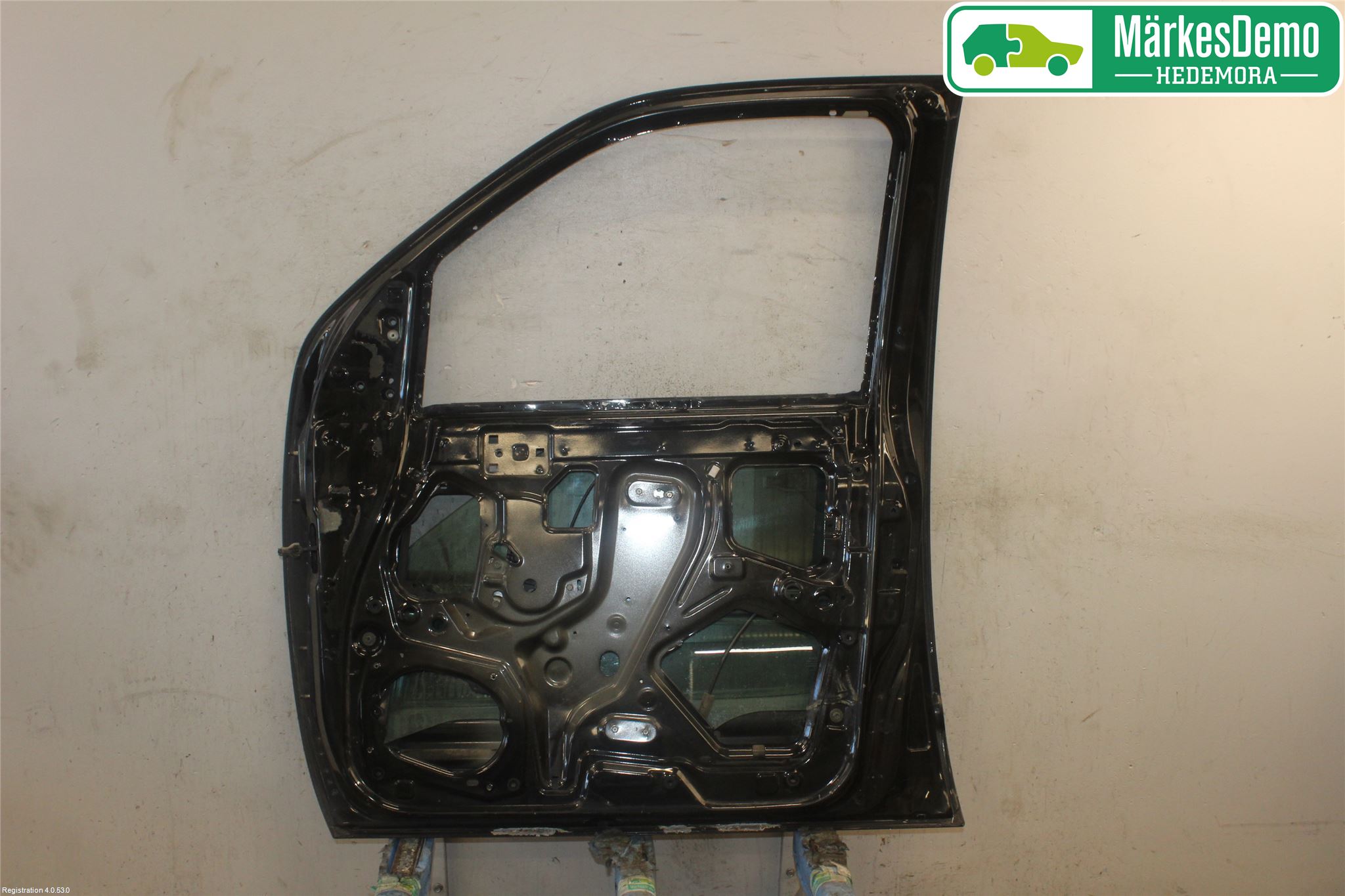 Nissan NAVARA 05-16 Dörr Fram Höger