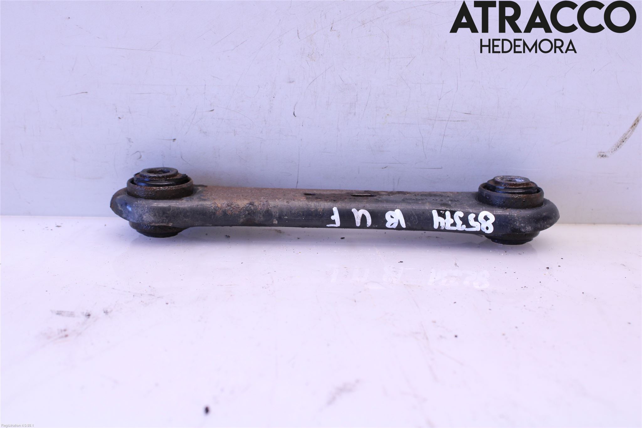 Volvo XC70 08-13 Bärarm Bak Vänster