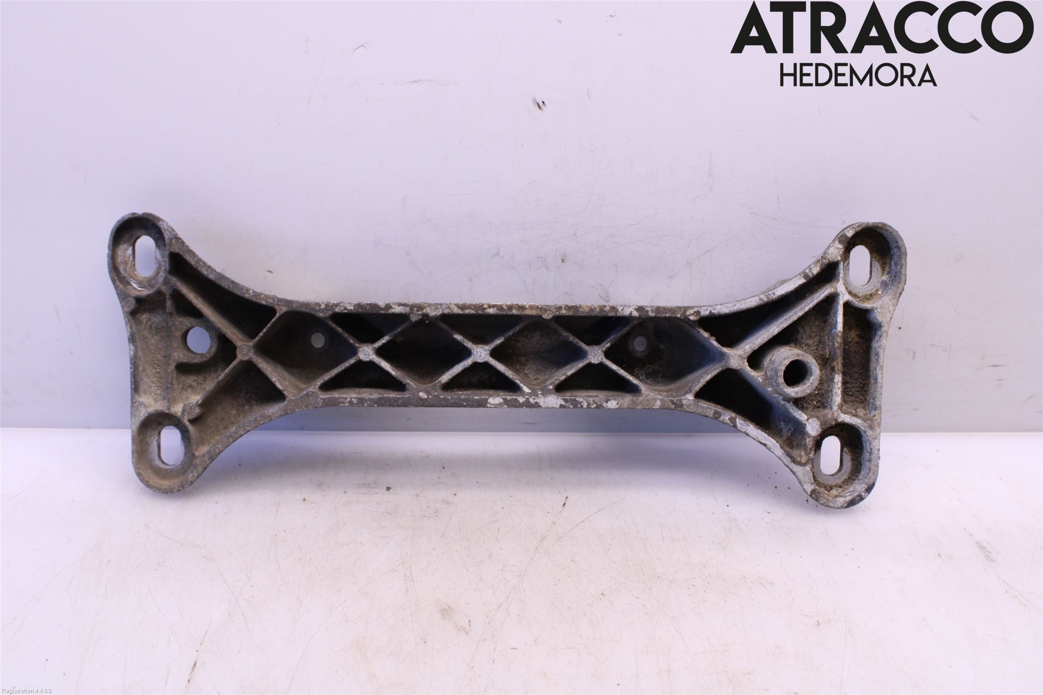 BMW 3 E46      98-05 Växellådsbalk