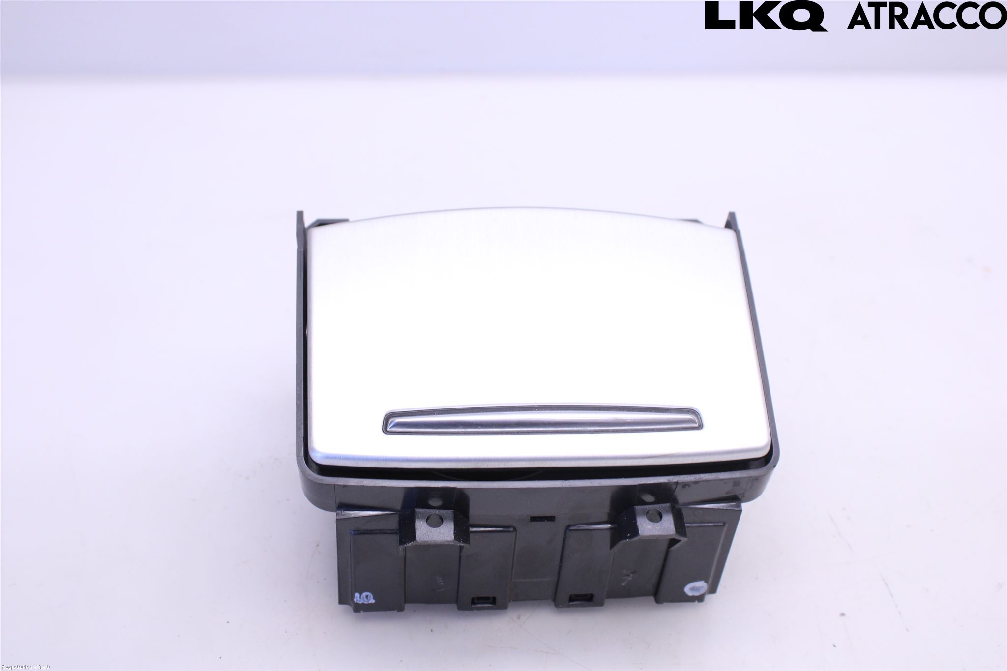 Audi A6/S6     05-11 Mugghållare