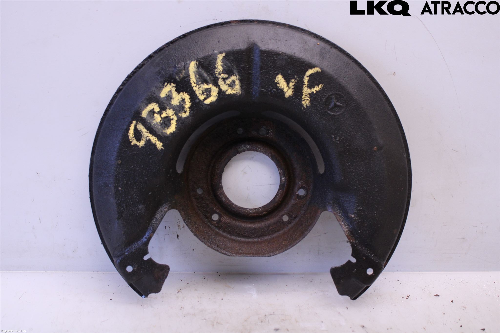Mercedes-Benz MB 200-300  (W123) 76-86 Bromssköld Fram