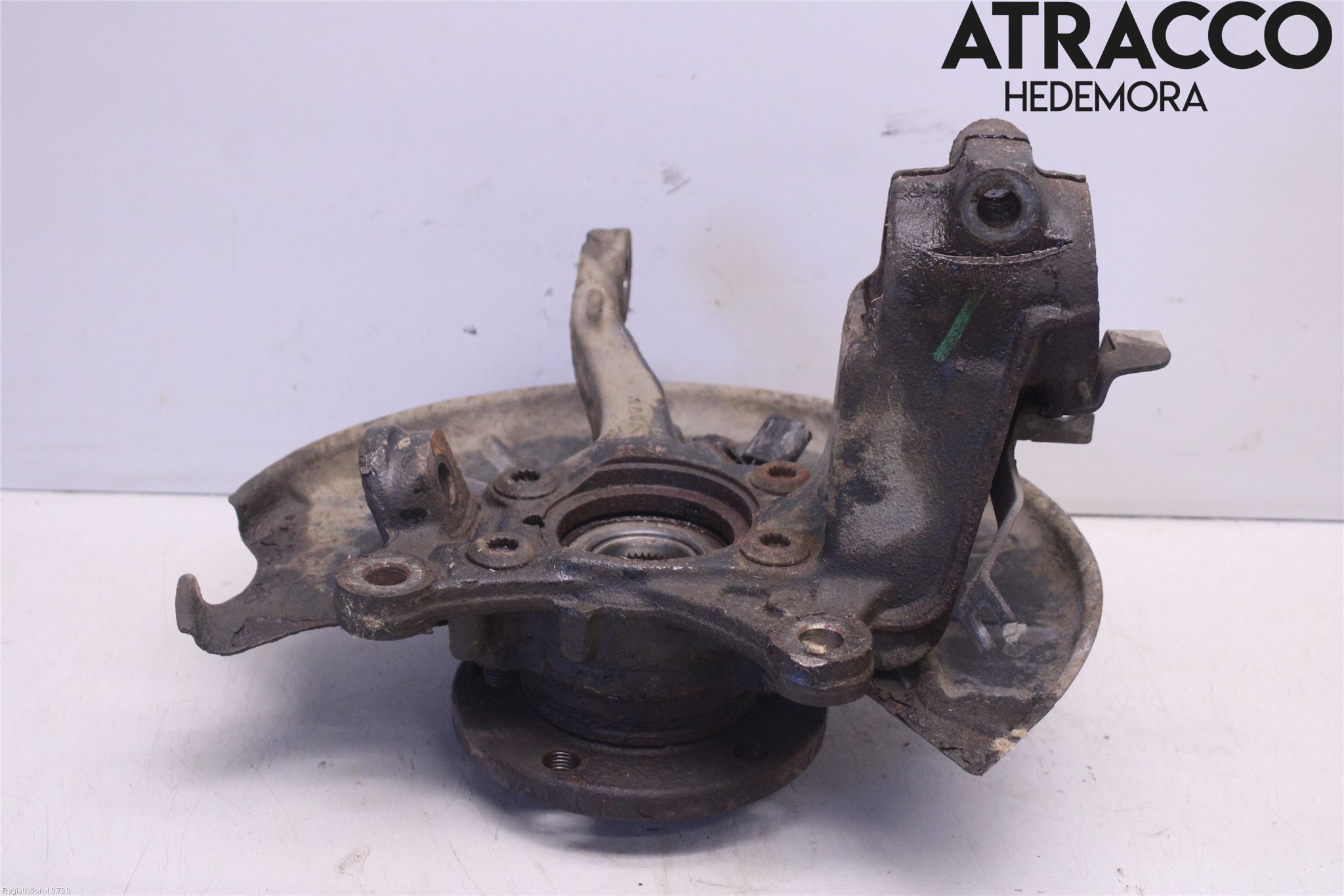 Audi Q3 8U 12-18 Styrspindel Lagerhus Vä