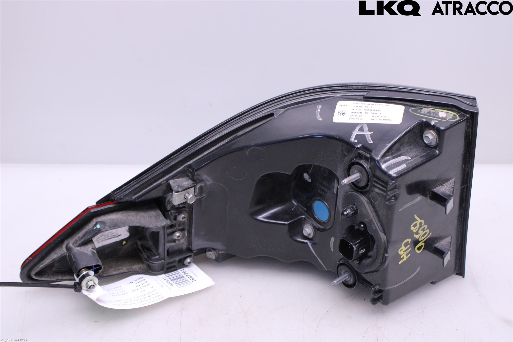 Tesla MODEL X 16- Bakljus Höger