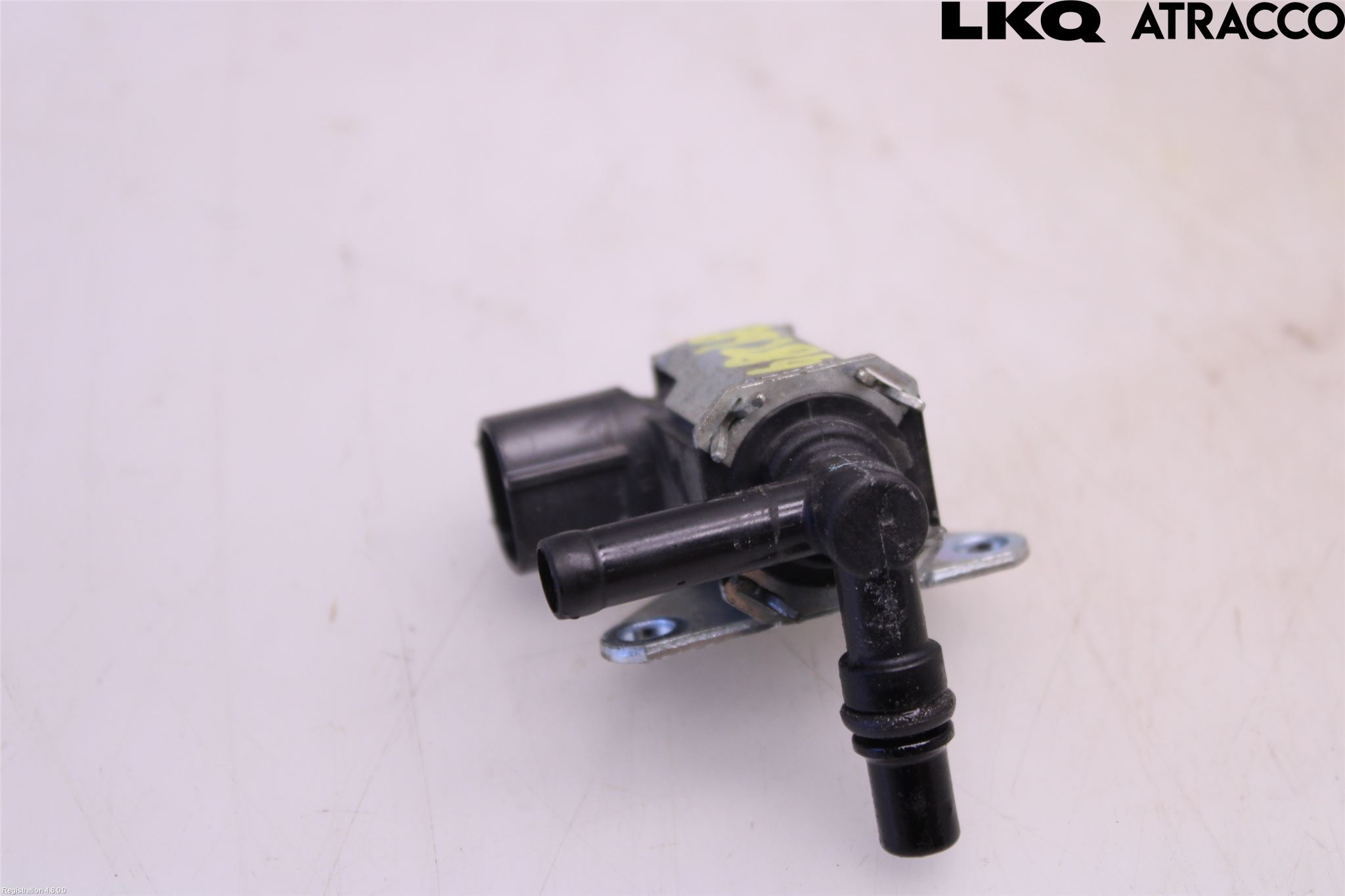 Mitsubishi OUTLANDER 13-21 Vakuumventil