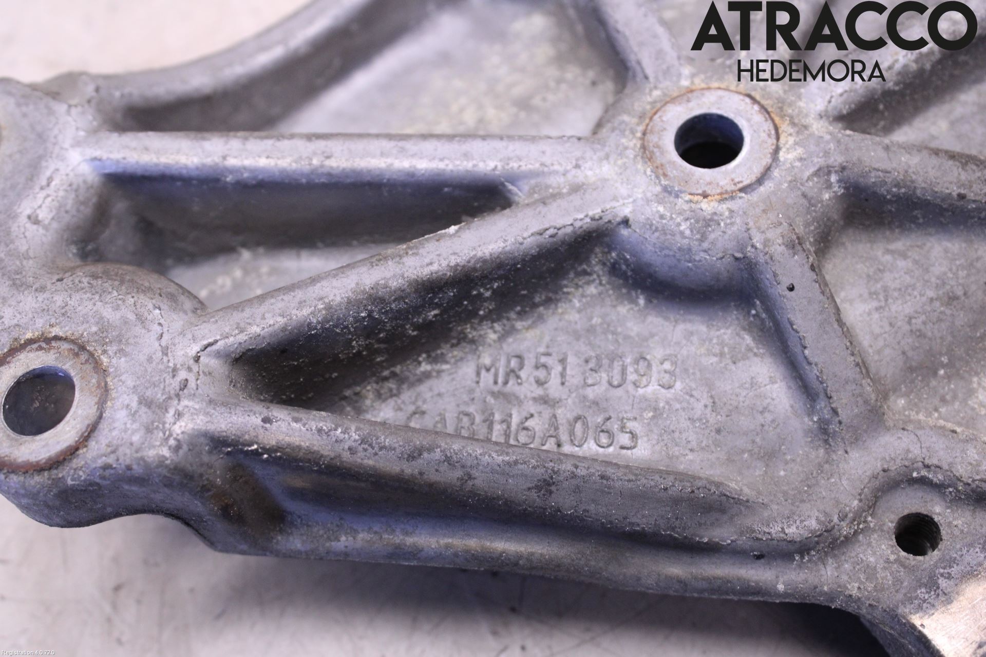 Mitsubishi CARISMA 00-04 Ac Kompressor-Fäste