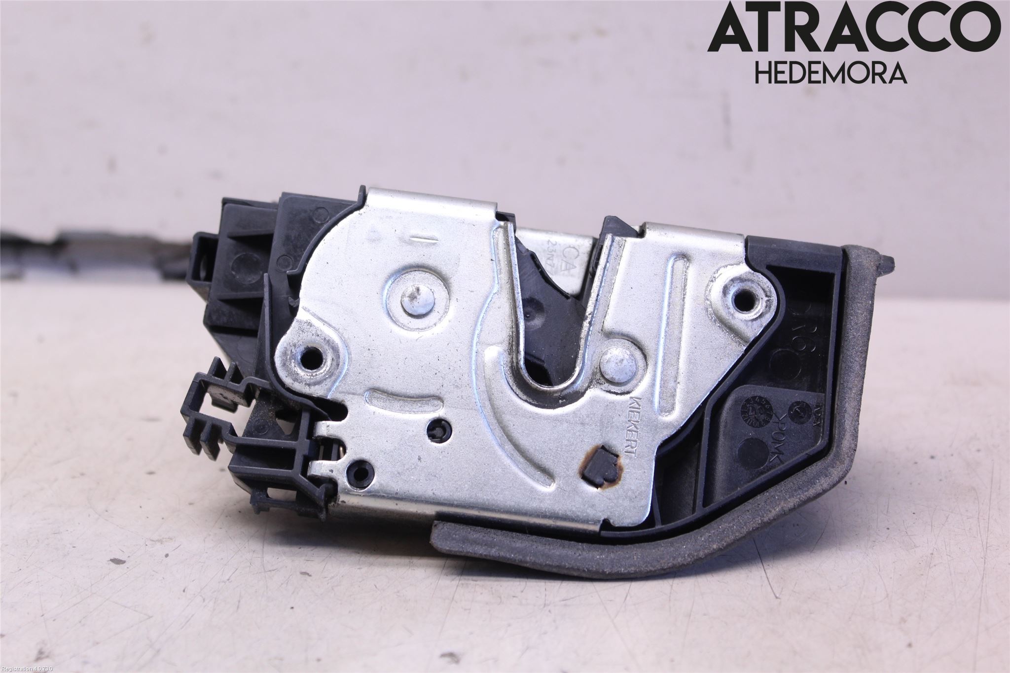 BMW X3 E83     03-10 Låskista-Dörrlås