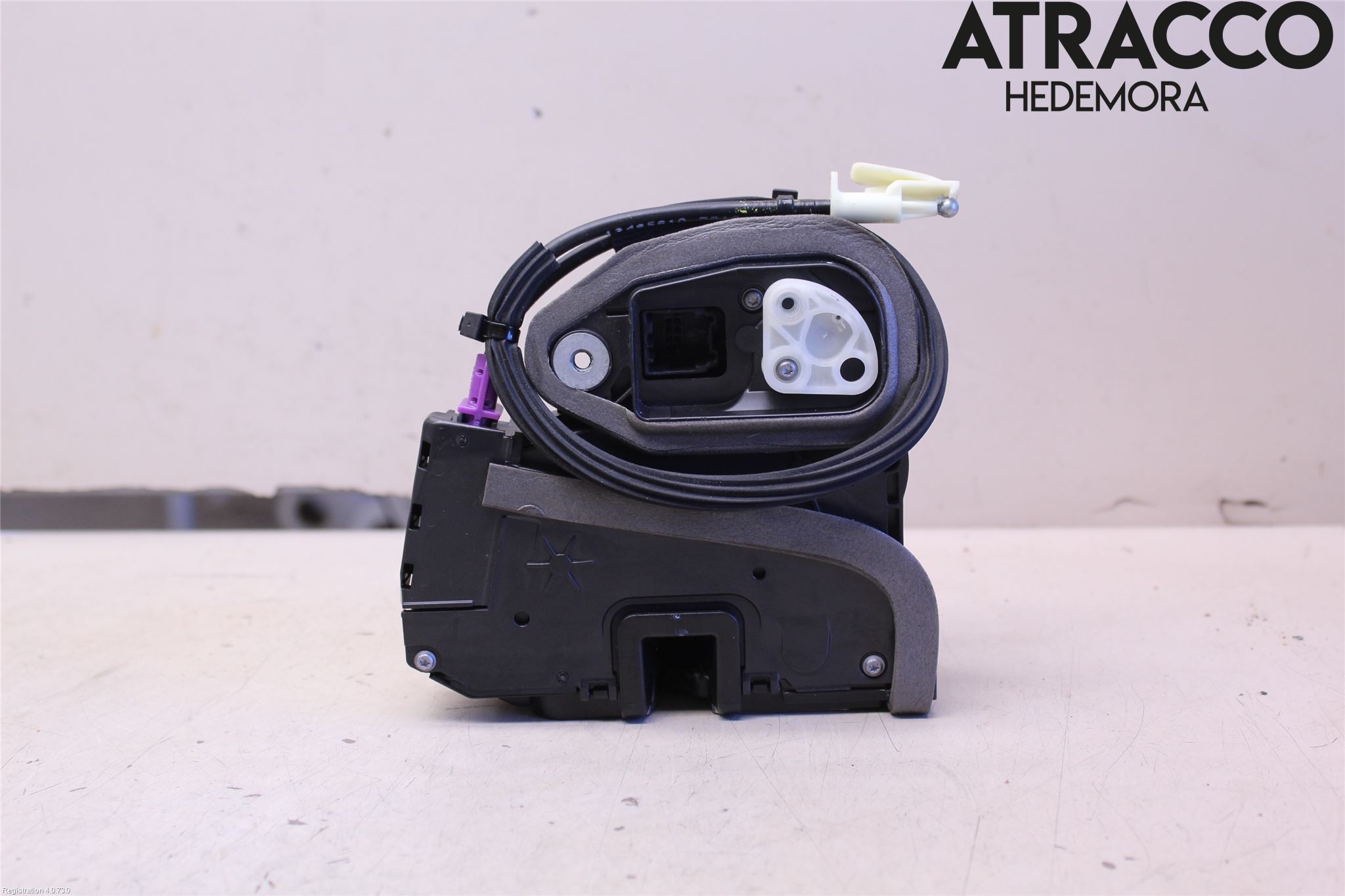 Opel INSIGNIA 17- Låskista-Dörrlås