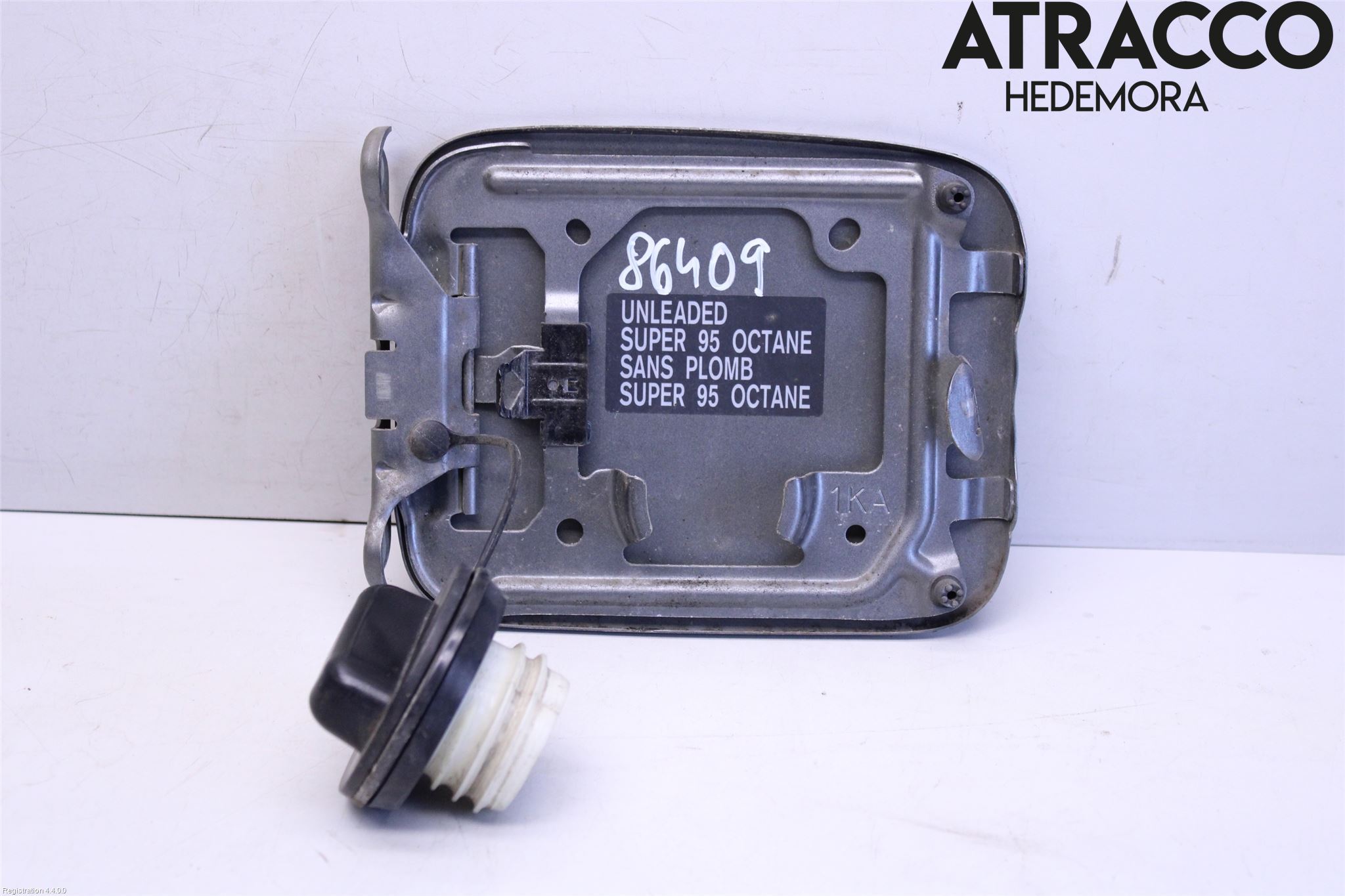 Nissan JUKE 10-14 Tanklucka