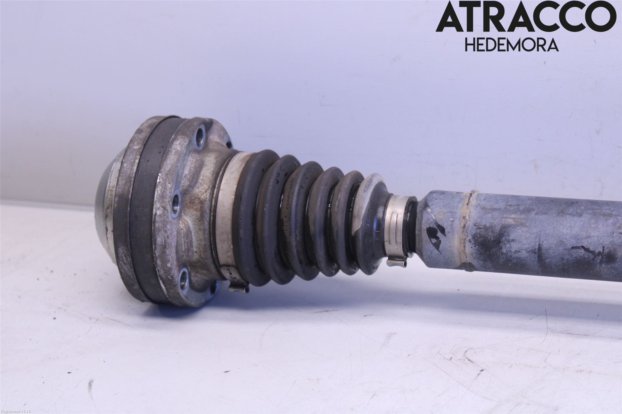 Volkswagen VW CADDY 11-15 Drivaxel Fram Höger