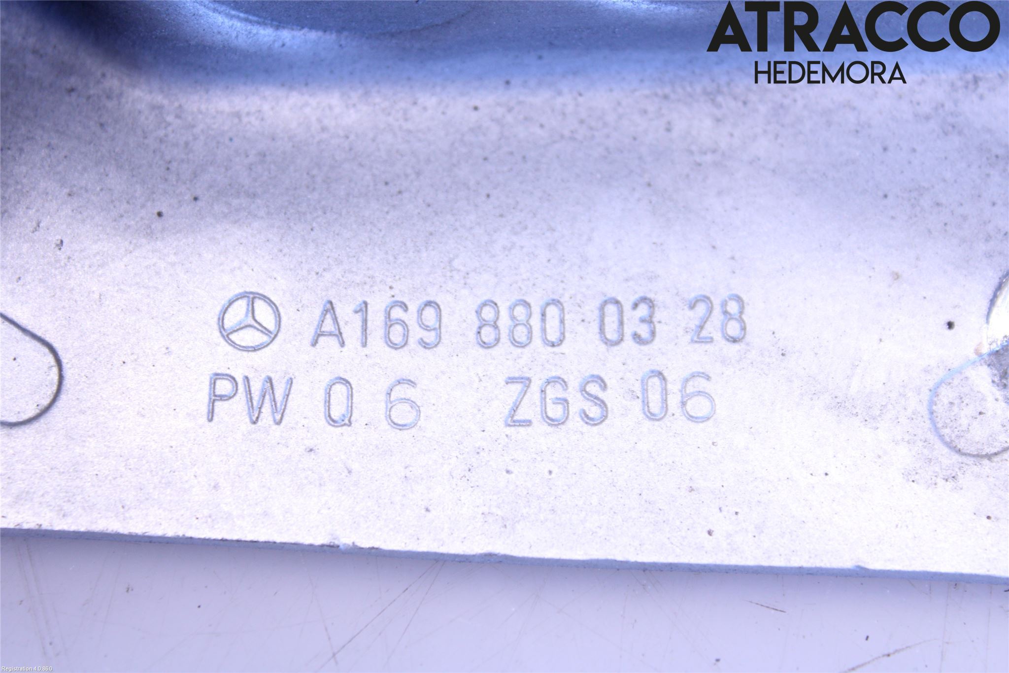 Mercedes-Benz MB B-KLASS (W245) 05-12 Huvgångjärn