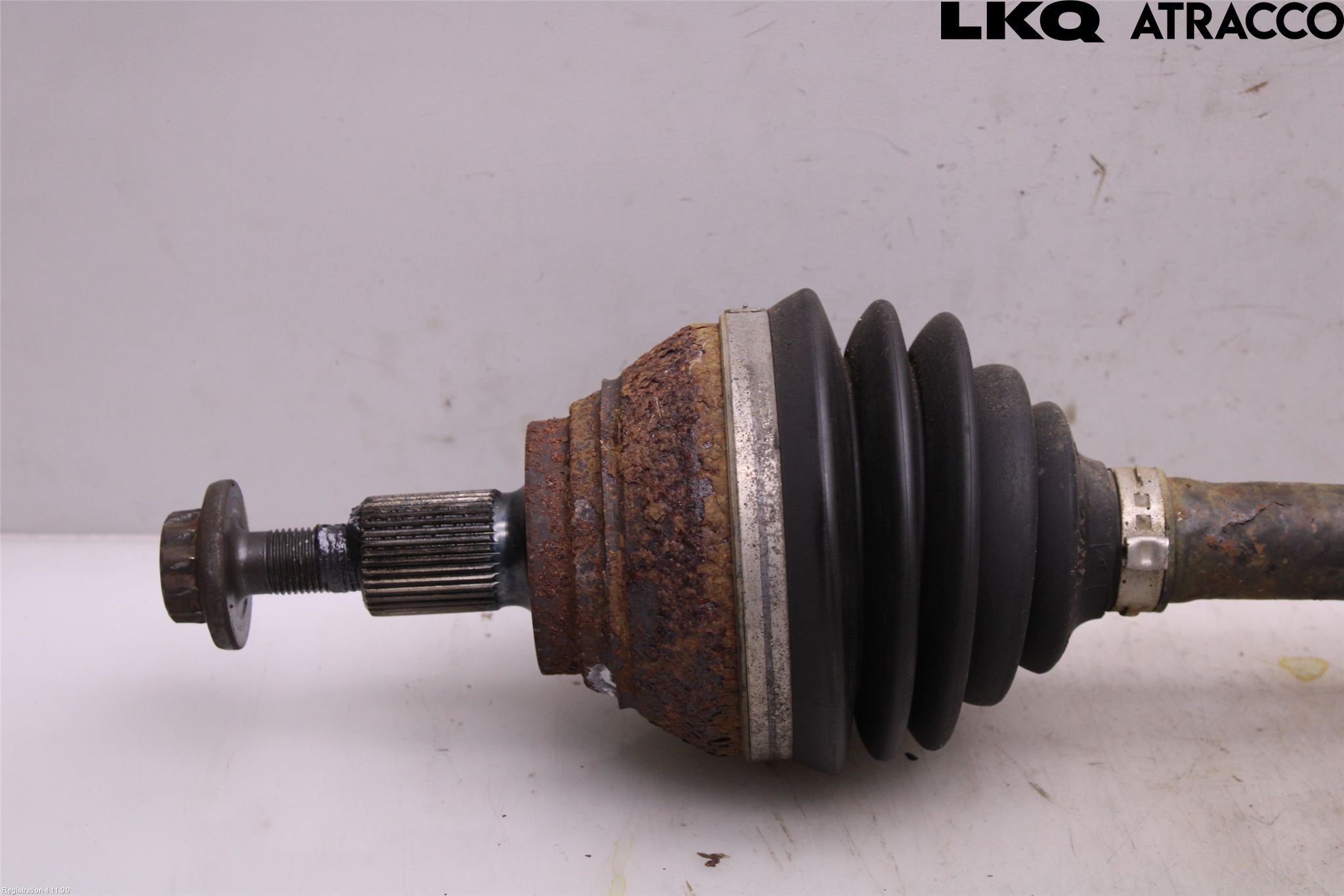 Volkswagen VW TIGUAN 16-24 Drivaxel Fram Höger