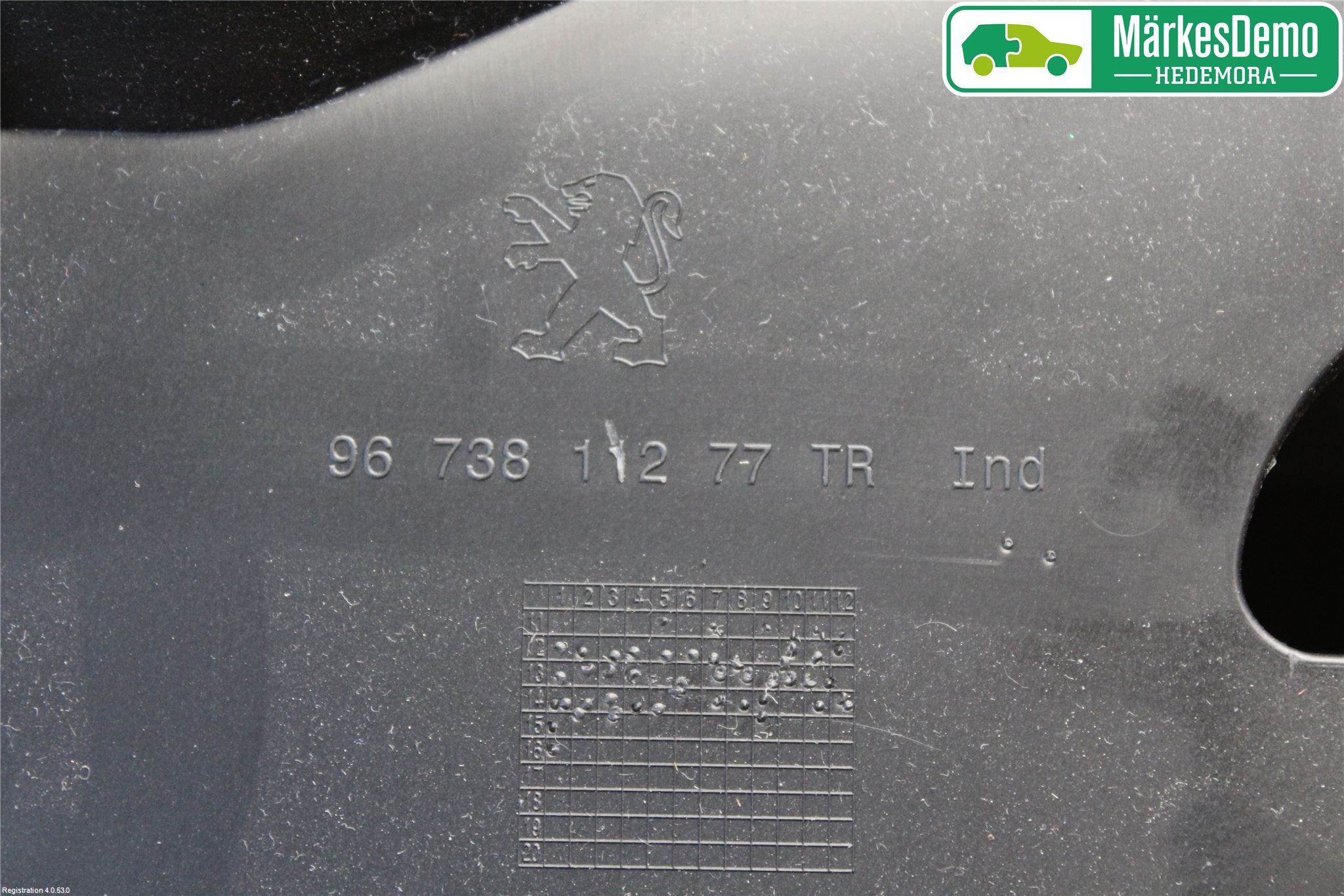 Peugeot 208 12-15 Handskfack