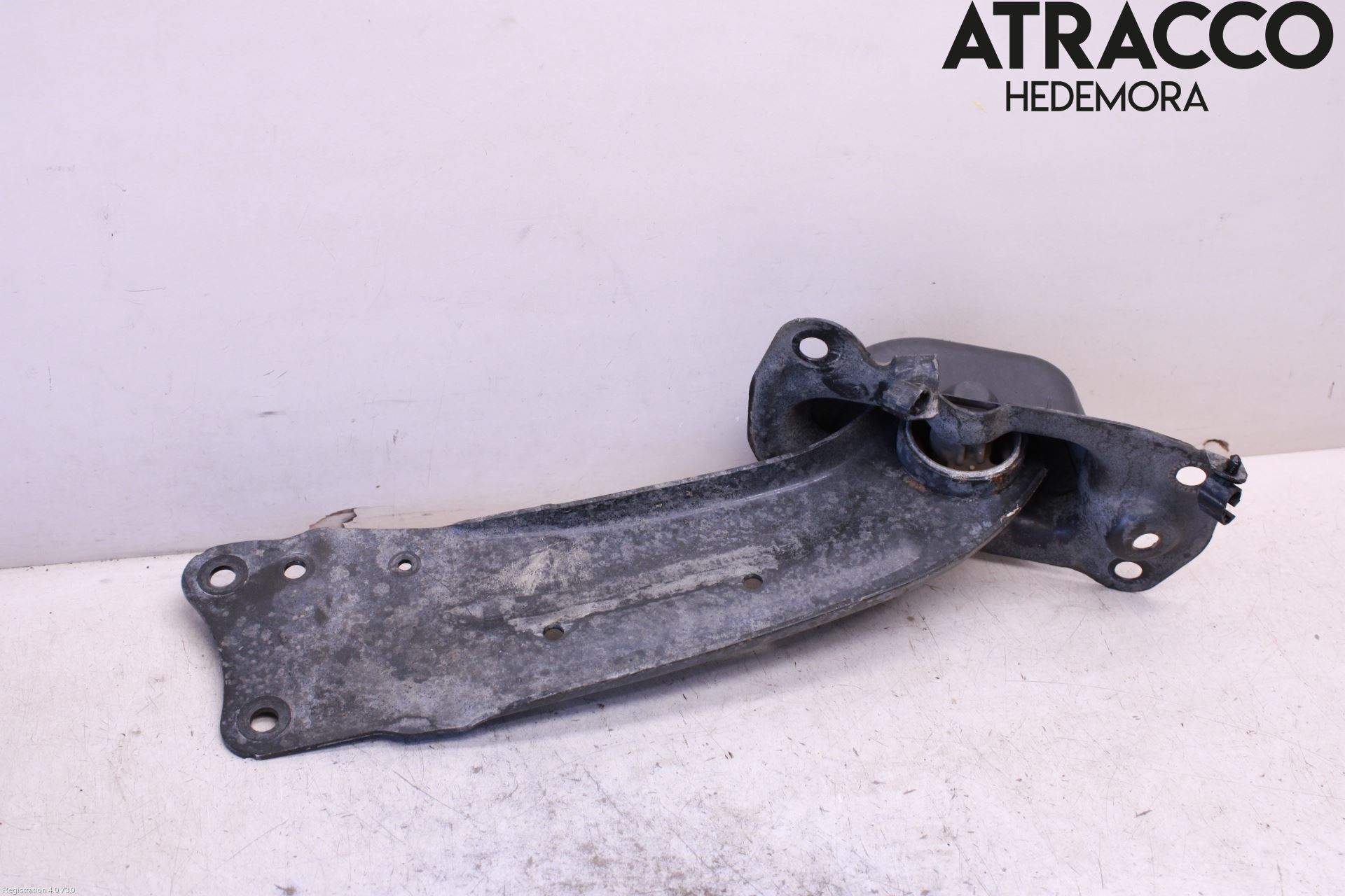 Audi Q3 8U 12-18 Bärarm Bak Vänster