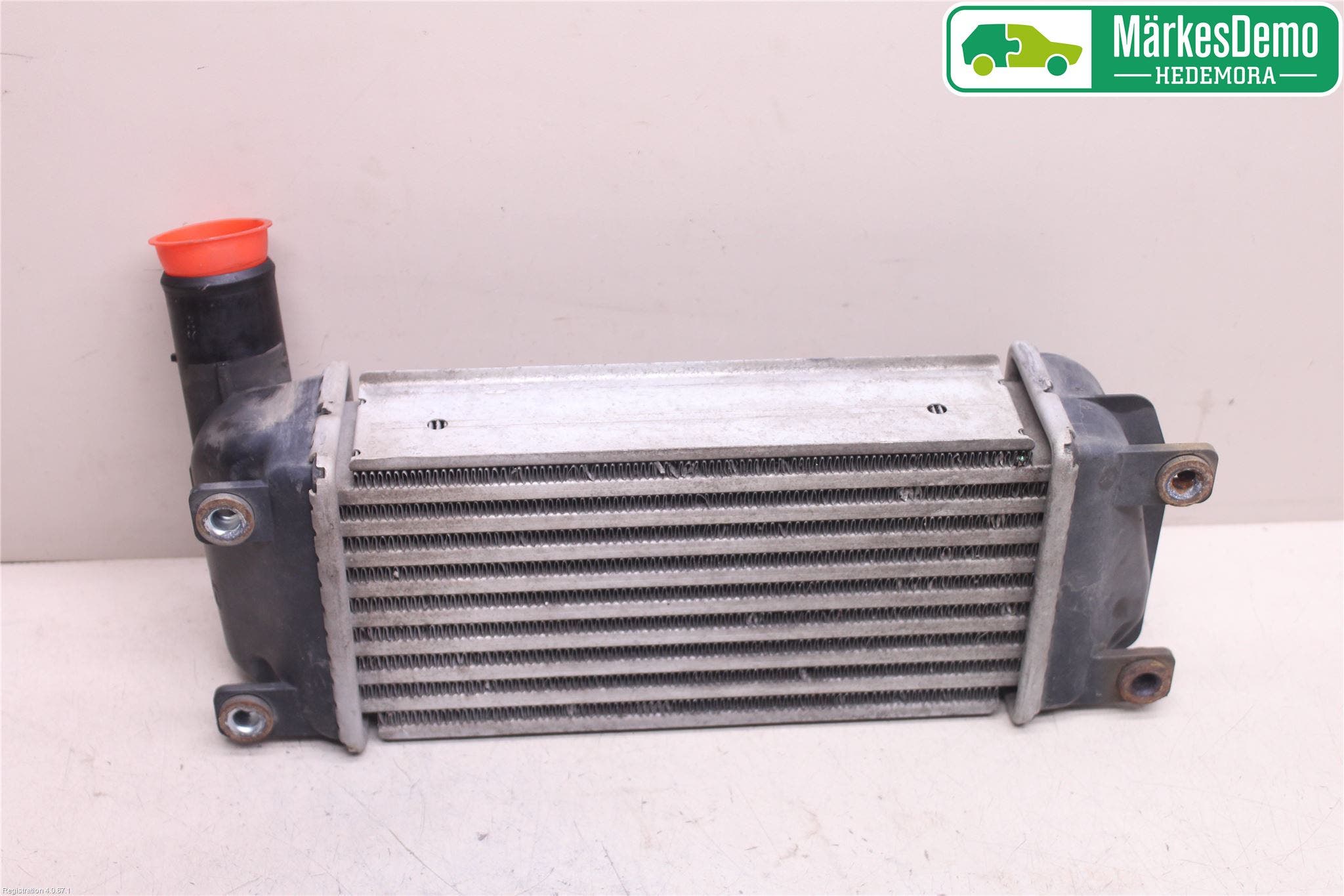 Toyota AURIS 13-19 Laddluft-Intercooler Kyl