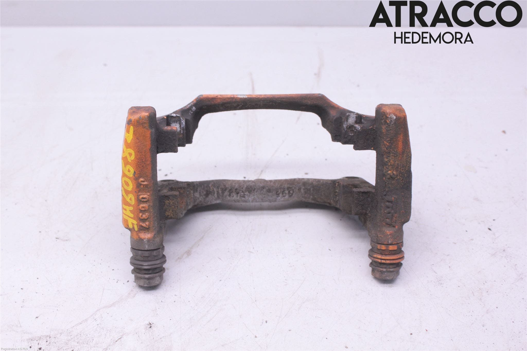 BMW 5 G30/G31/F90 17-23 Bromsokshållare