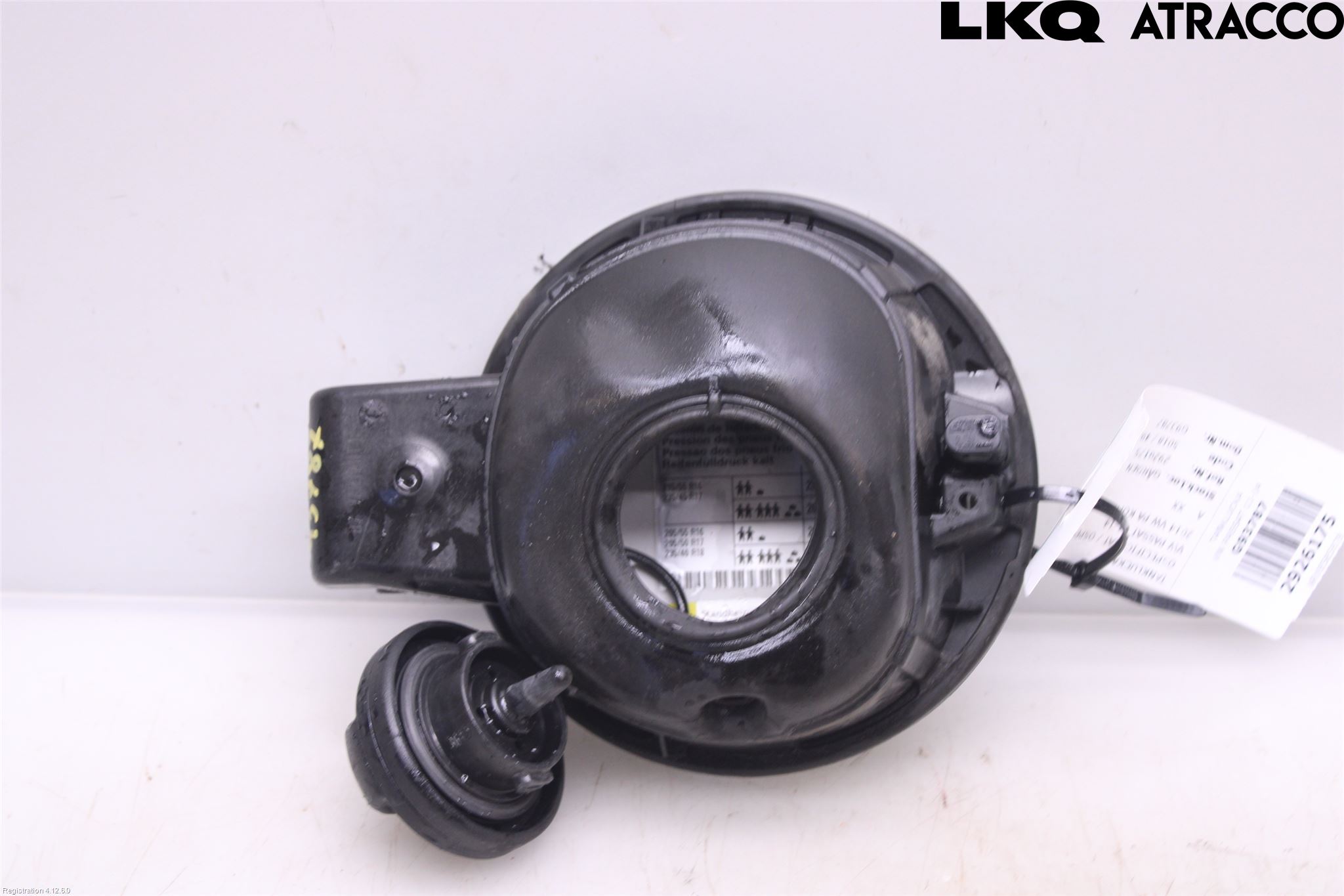 Volkswagen VW PASSAT 11-14 Tanklucka