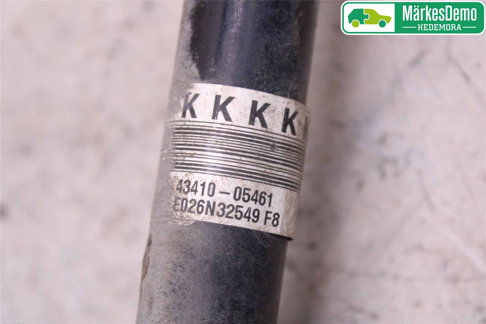 Toyota AVENSIS 16-18 Drivaxel Fram Höger