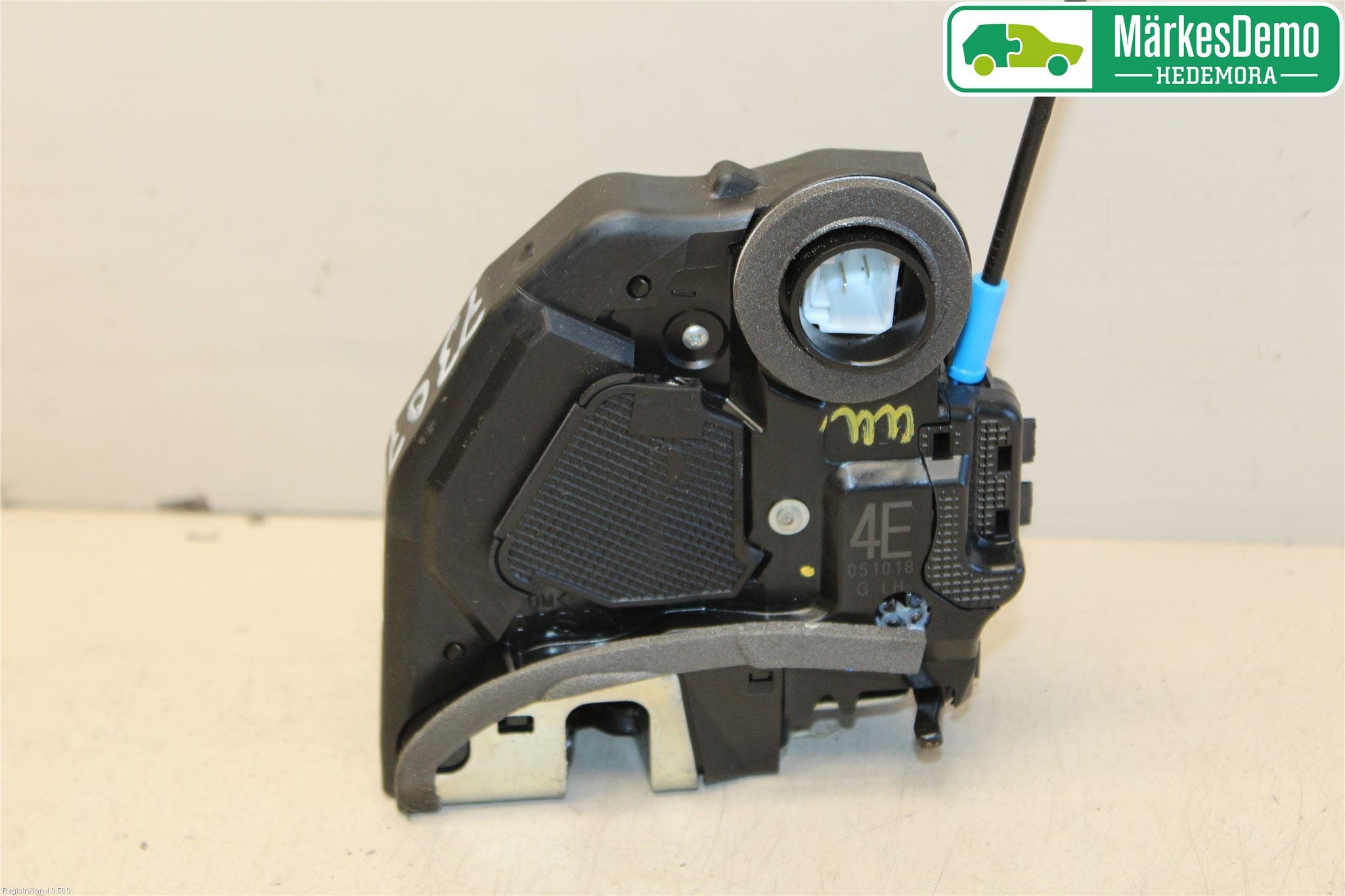 Toyota COROLLA 19- Låskista-Dörrlås