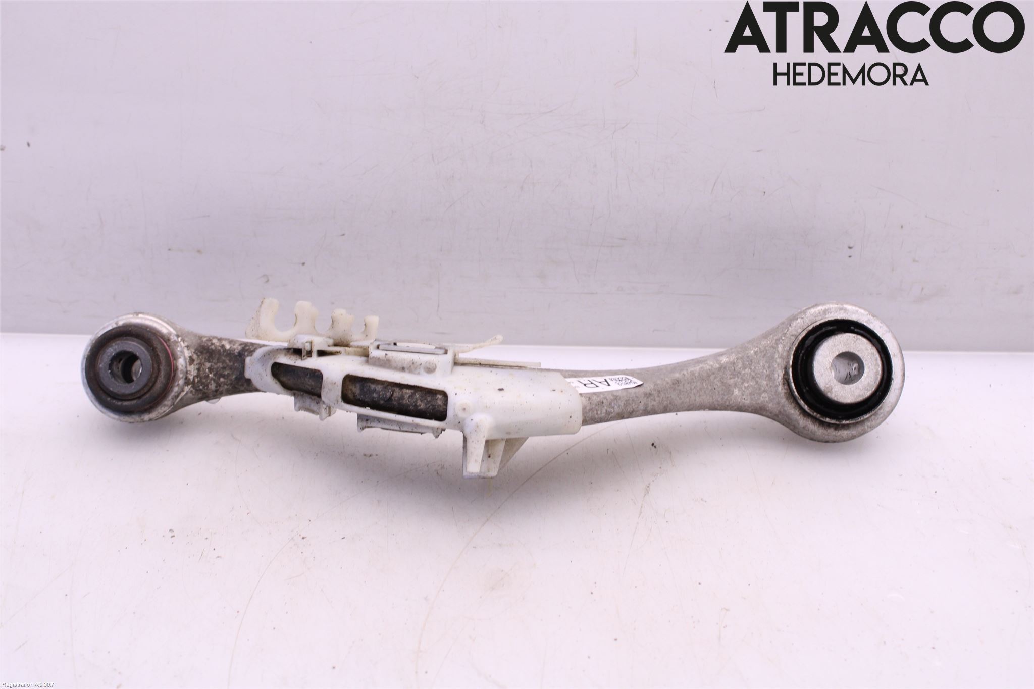 BMW 5 G30/G31/F90 17-23 Bärarm Bak Övre Höger
