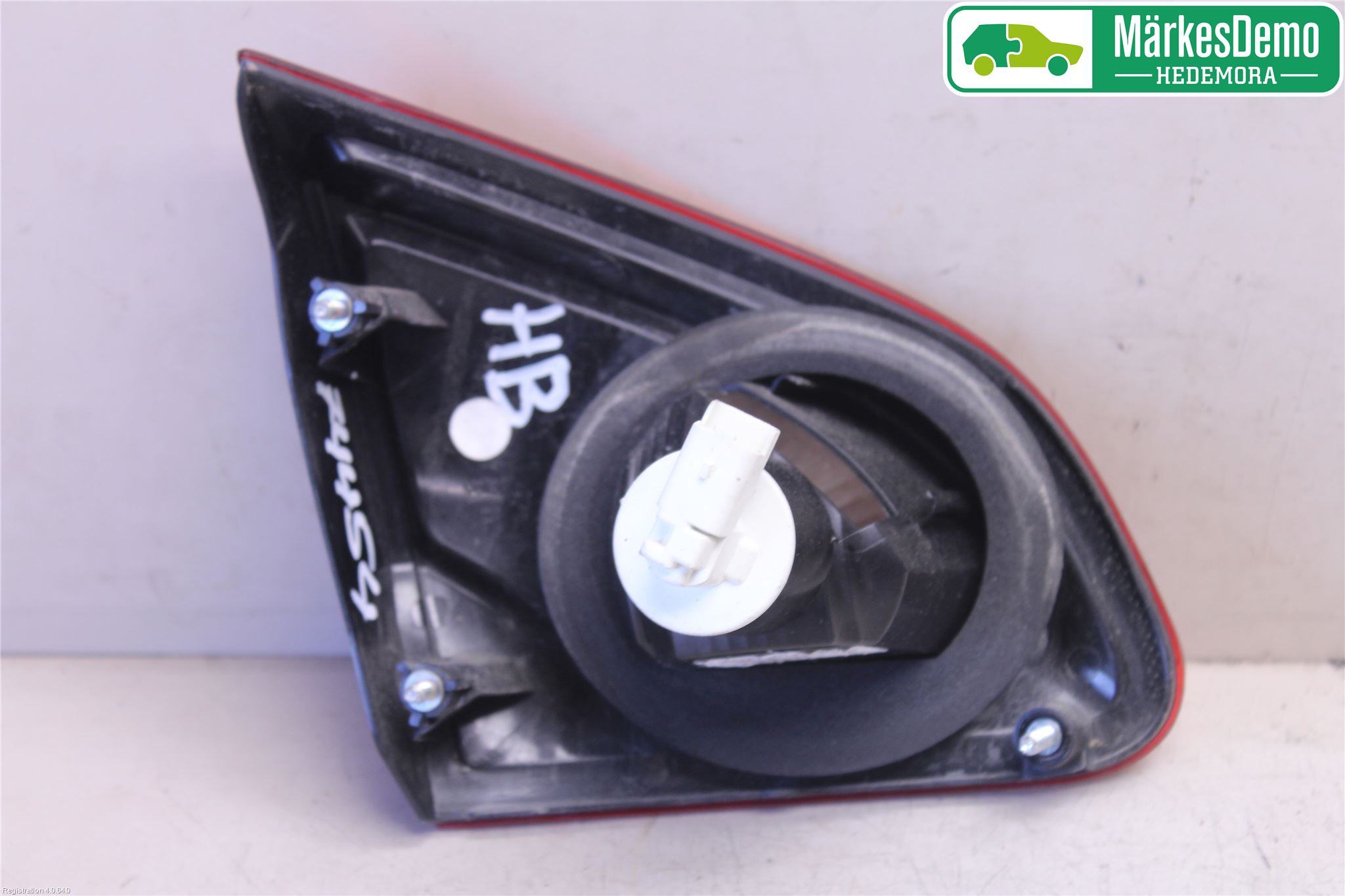 Nissan QASHQAI 10-14 Bakljus Lucka Hö