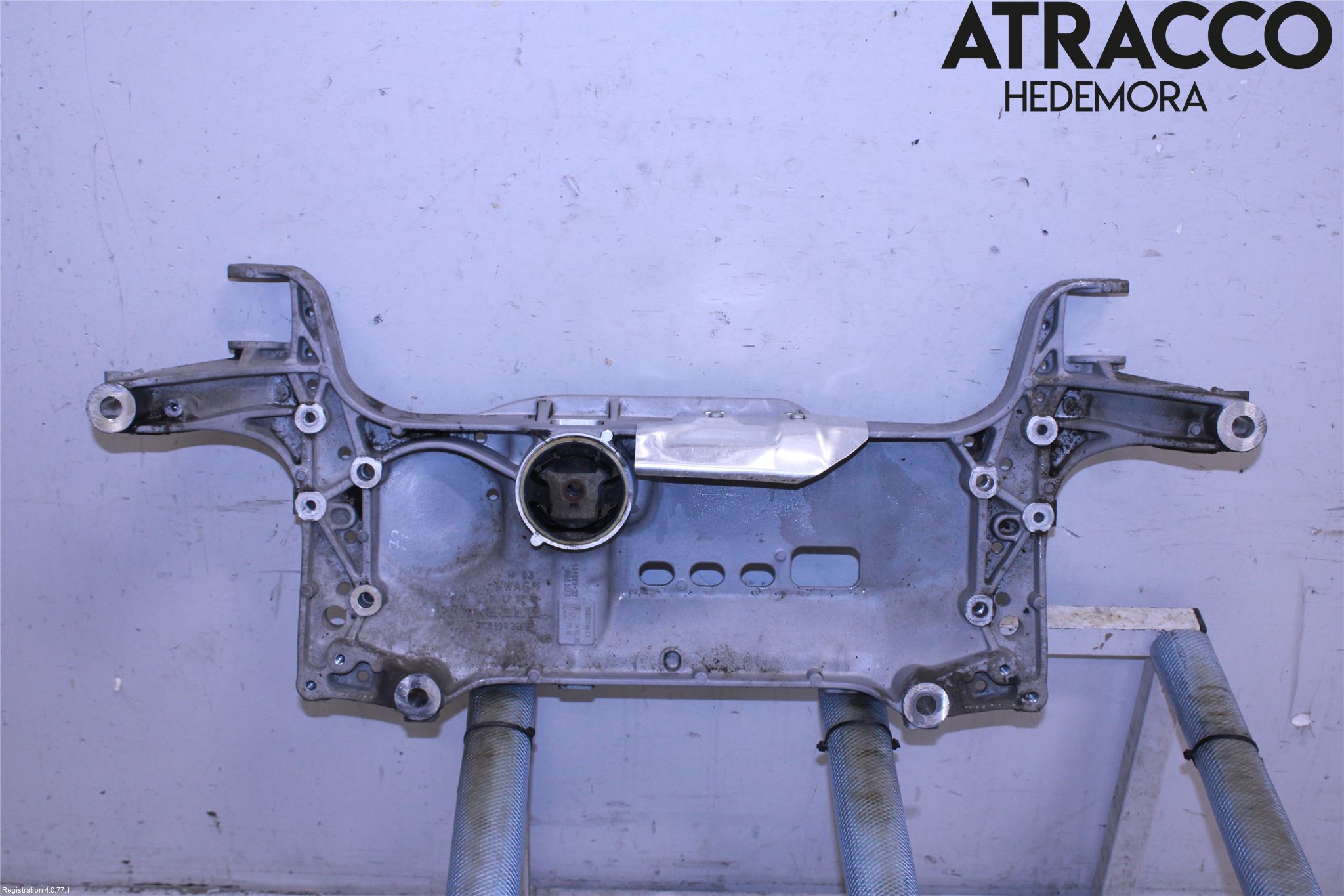 Volkswagen VW PASSAT 05-11 Framvagnsbalk
